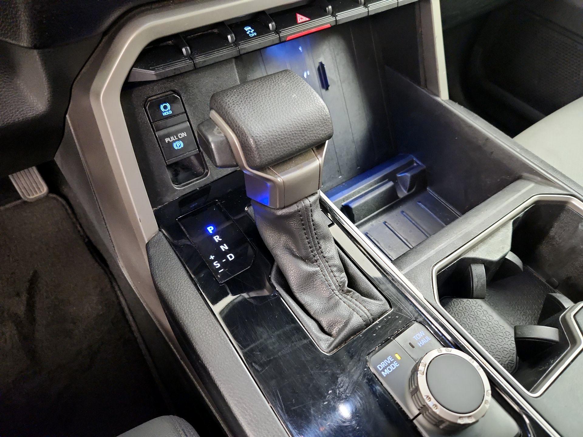 Thumbnail: 2022 Toyota Tundra - 17
