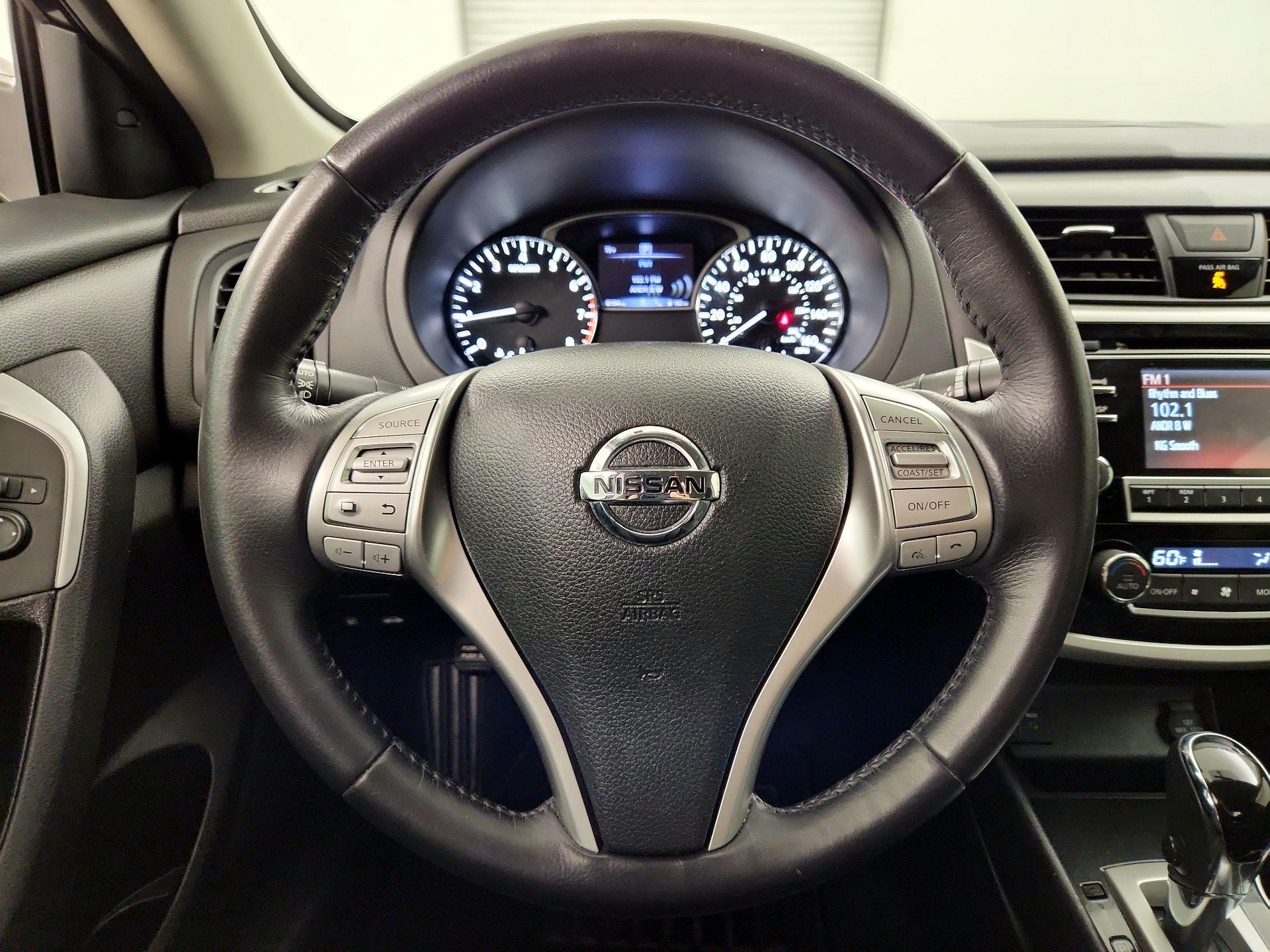 Thumbnail: 2018 Nissan Altima - 10