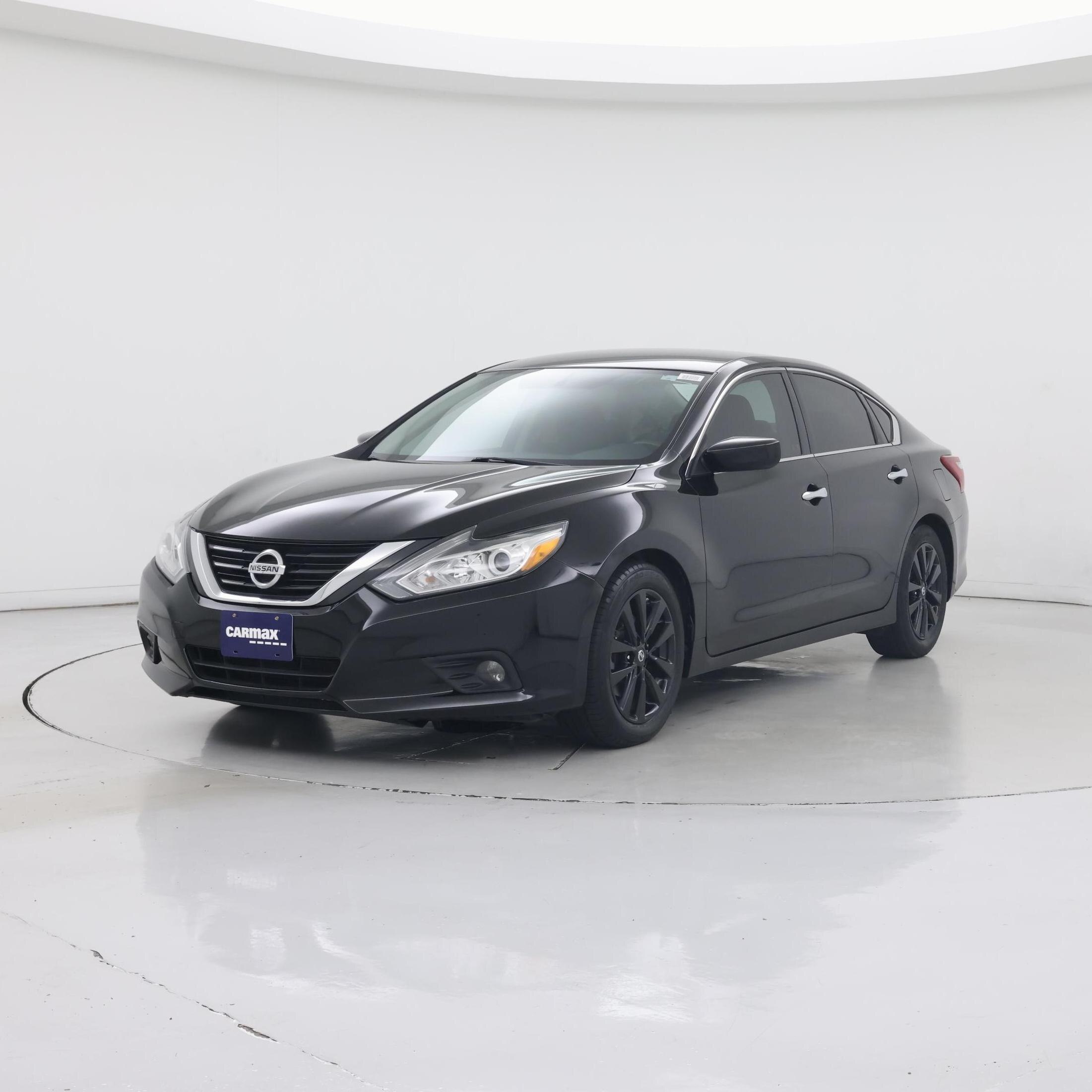 Thumbnail: 2018 Nissan Altima - 4