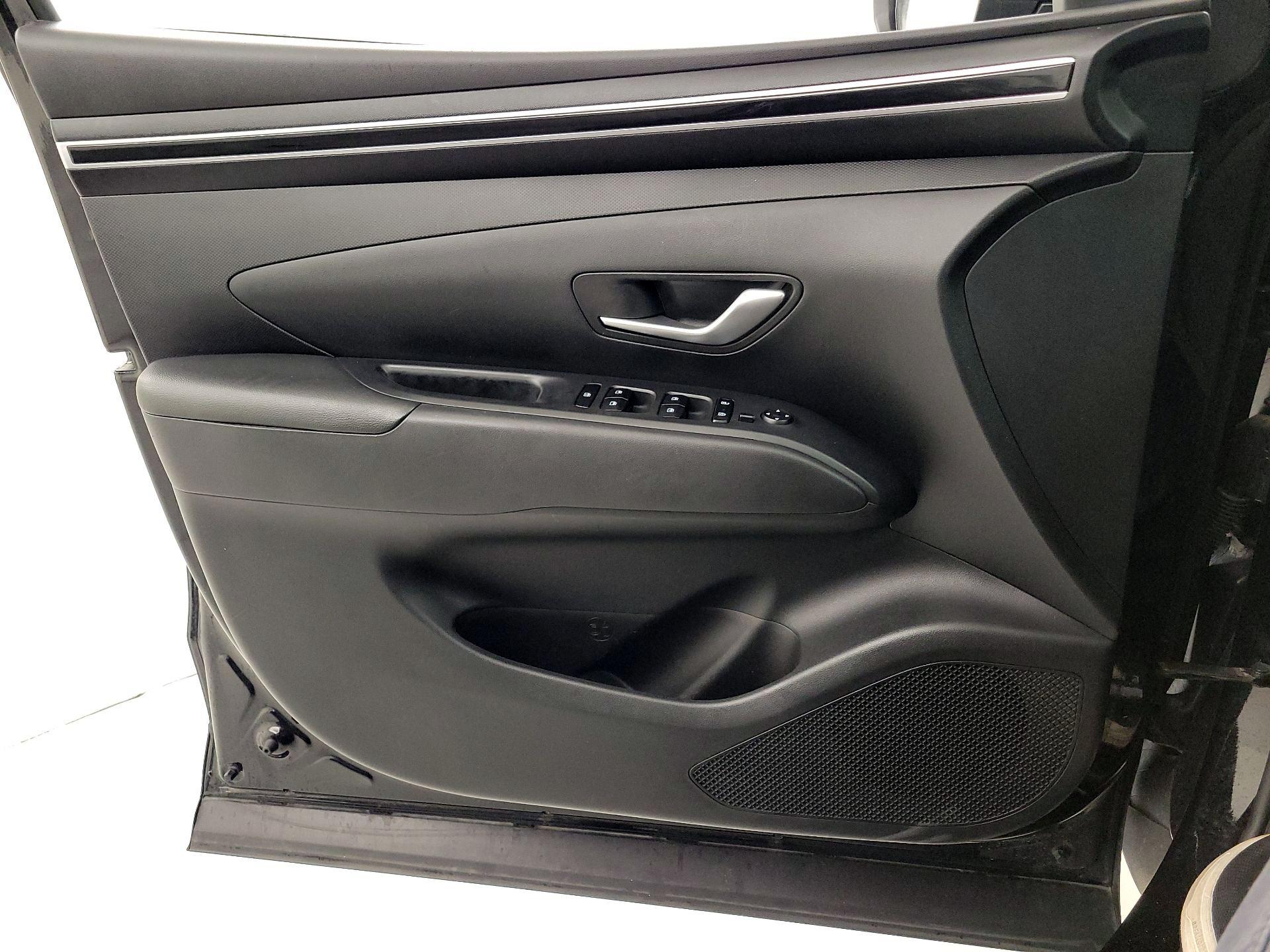 Thumbnail: 2023 Hyundai Santa Cruz - 12
