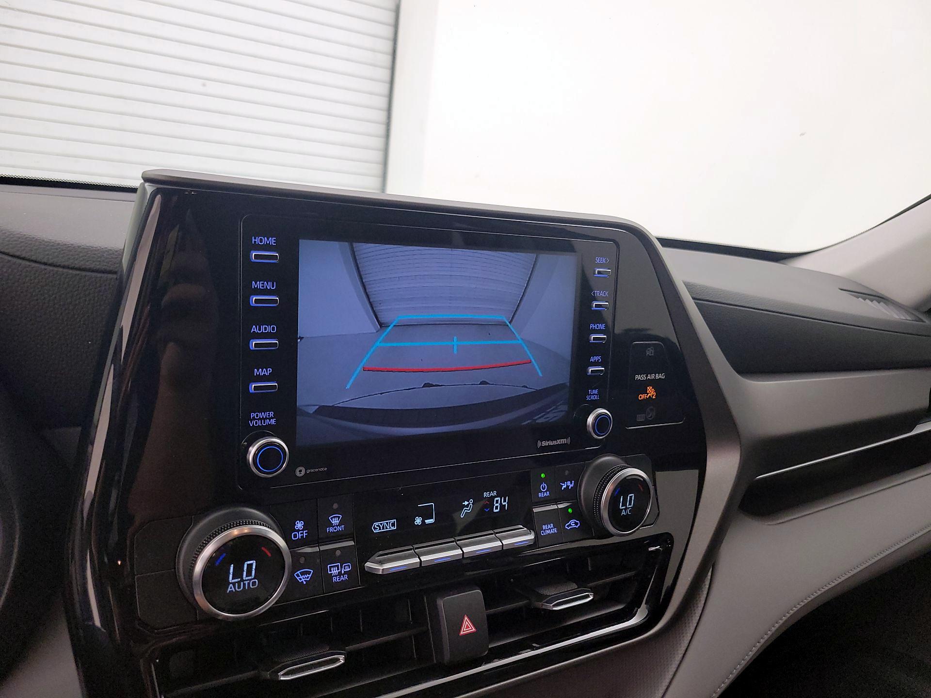 Thumbnail: 2022 Toyota Highlander - 14