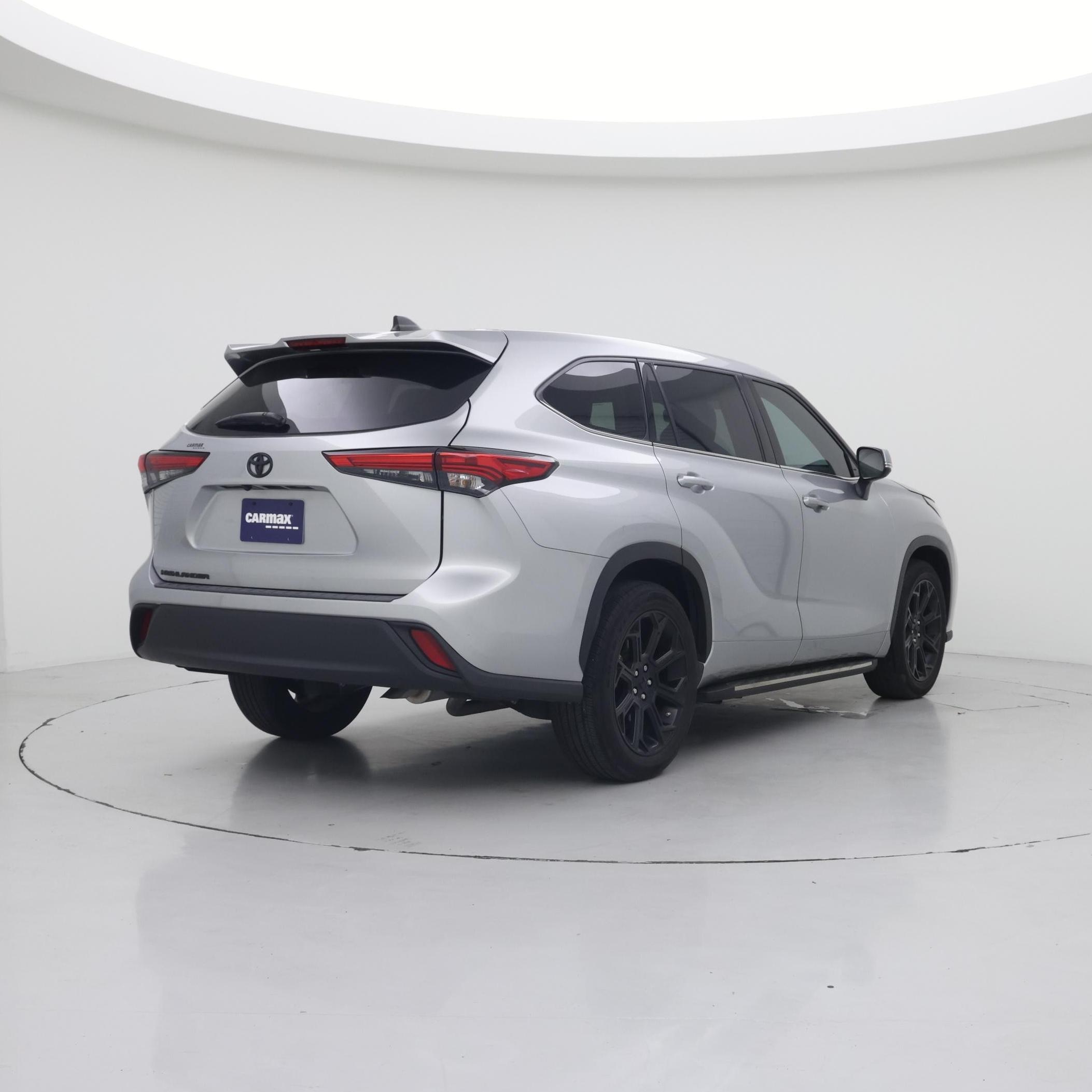 Thumbnail: 2022 Toyota Highlander - 8