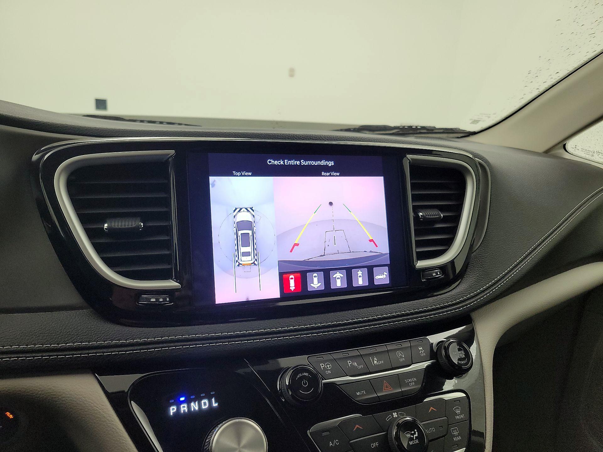 Thumbnail: 2023 Chrysler Pacifica - 14