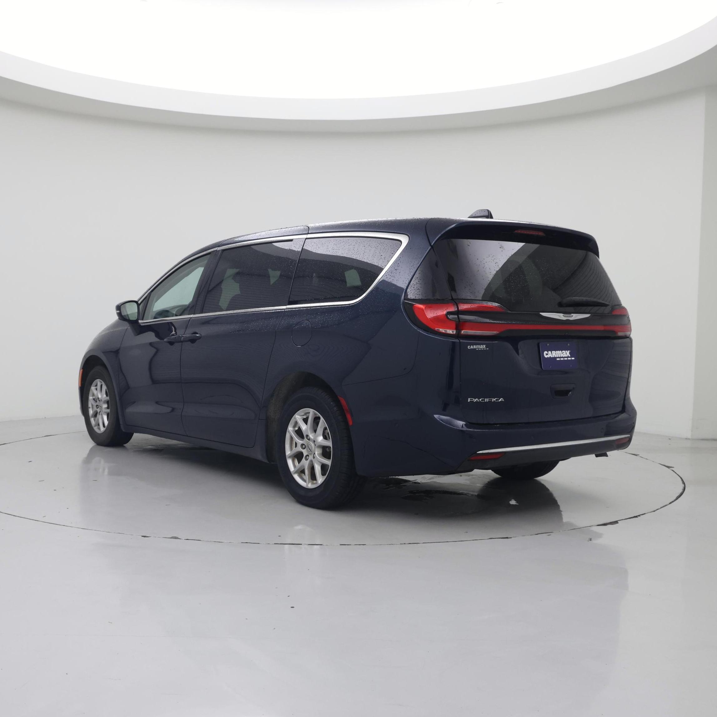 Thumbnail: 2023 Chrysler Pacifica - 2