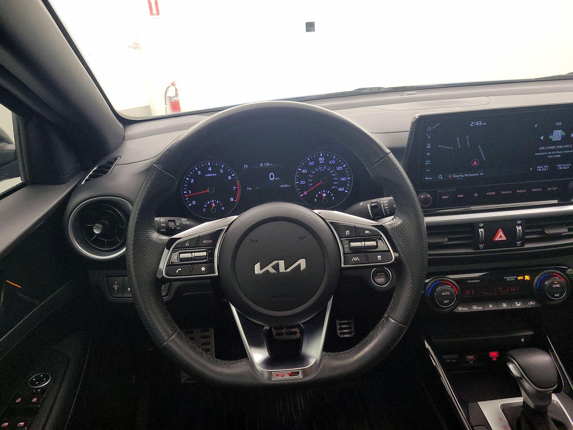 Thumbnail: 2023 Kia Forte - 10
