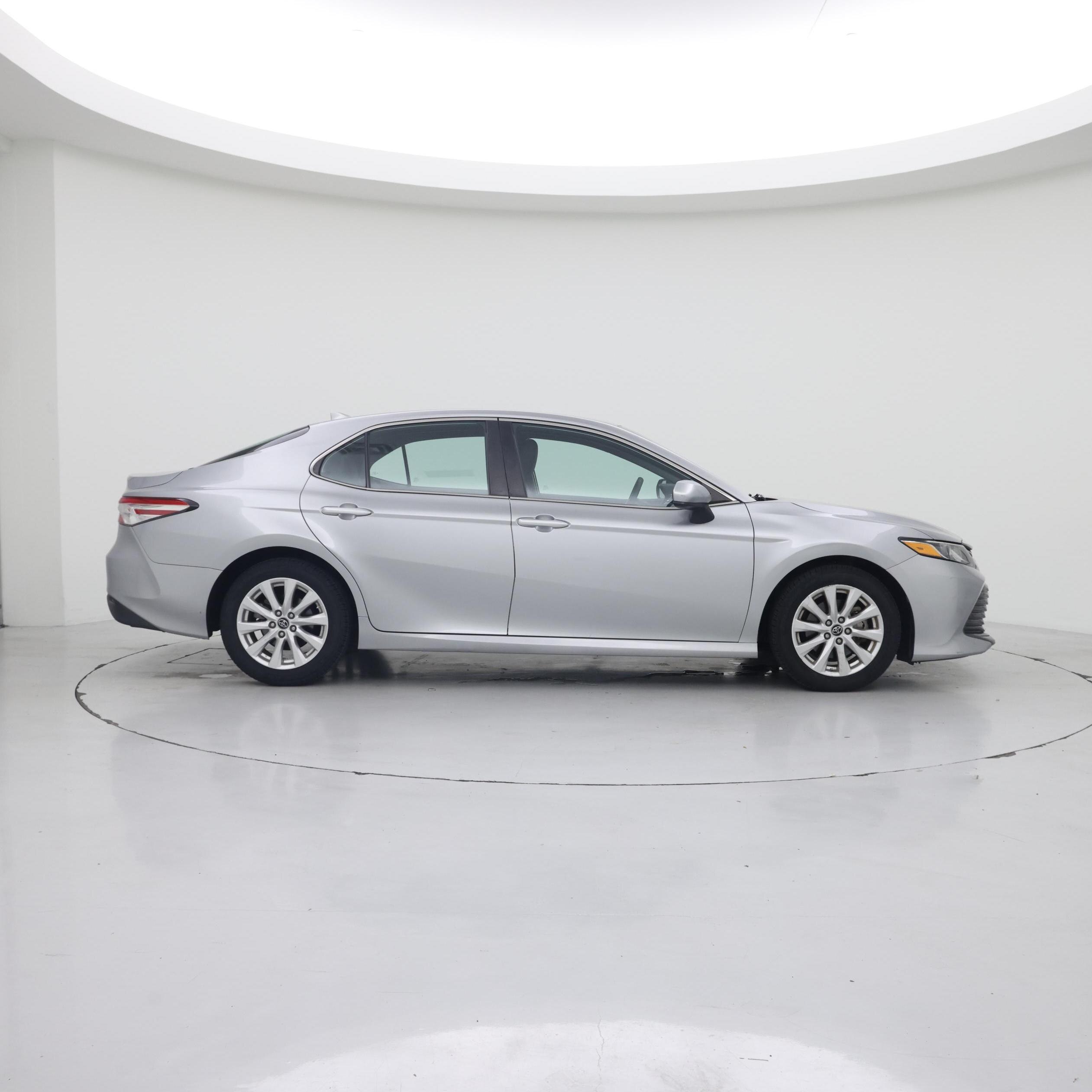 Thumbnail: 2019 Toyota Camry - 7