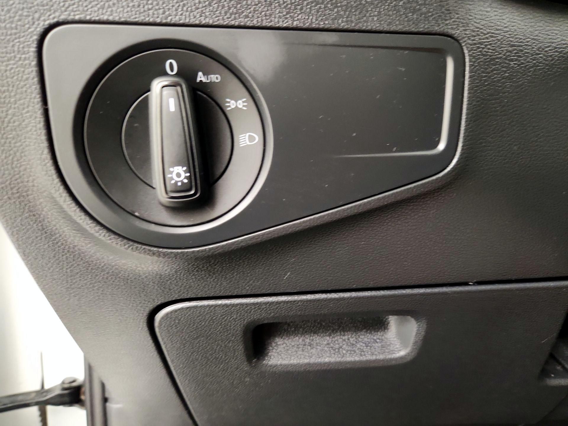 Thumbnail: 2019 Volkswagen Tiguan - 13