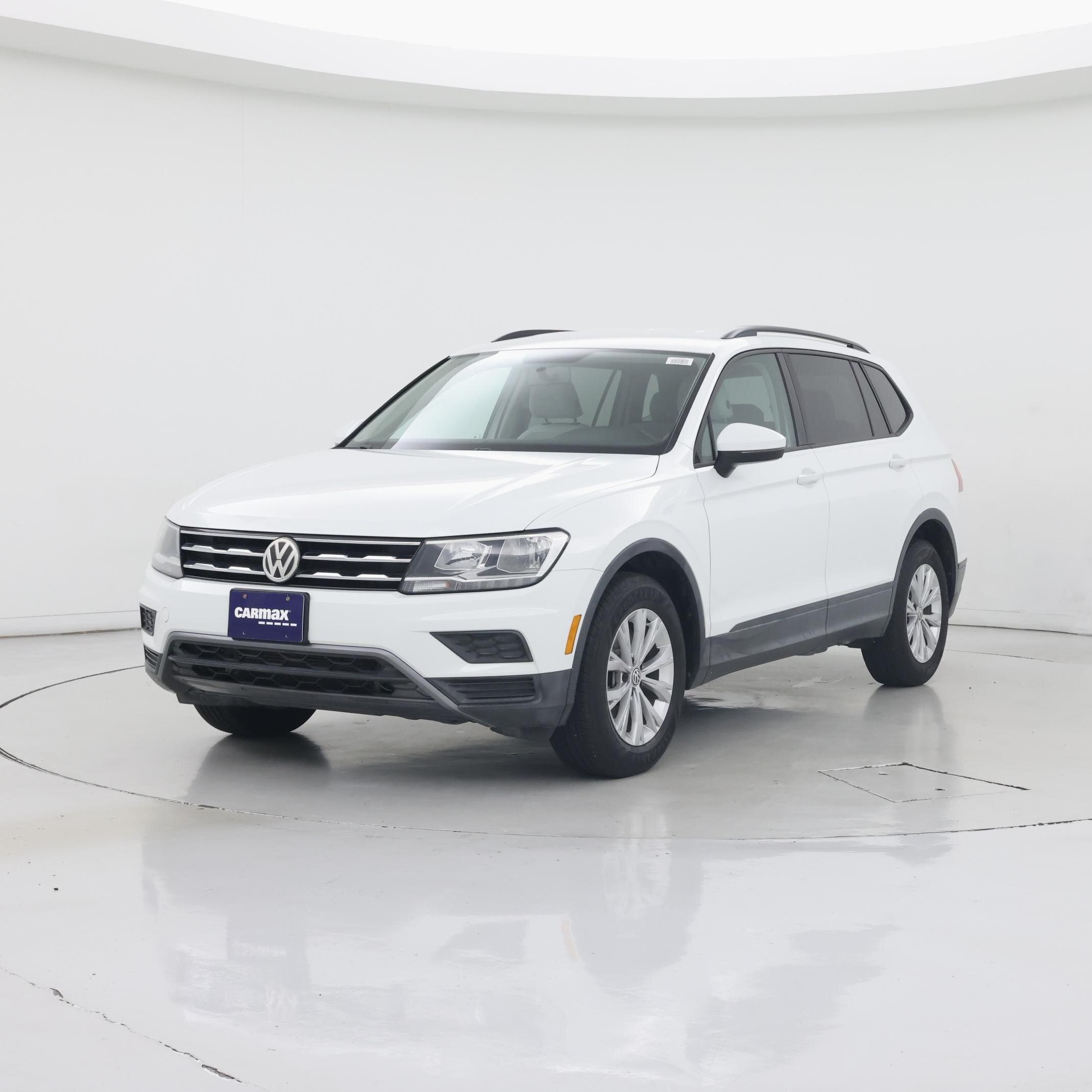 Thumbnail: 2019 Volkswagen Tiguan - 4