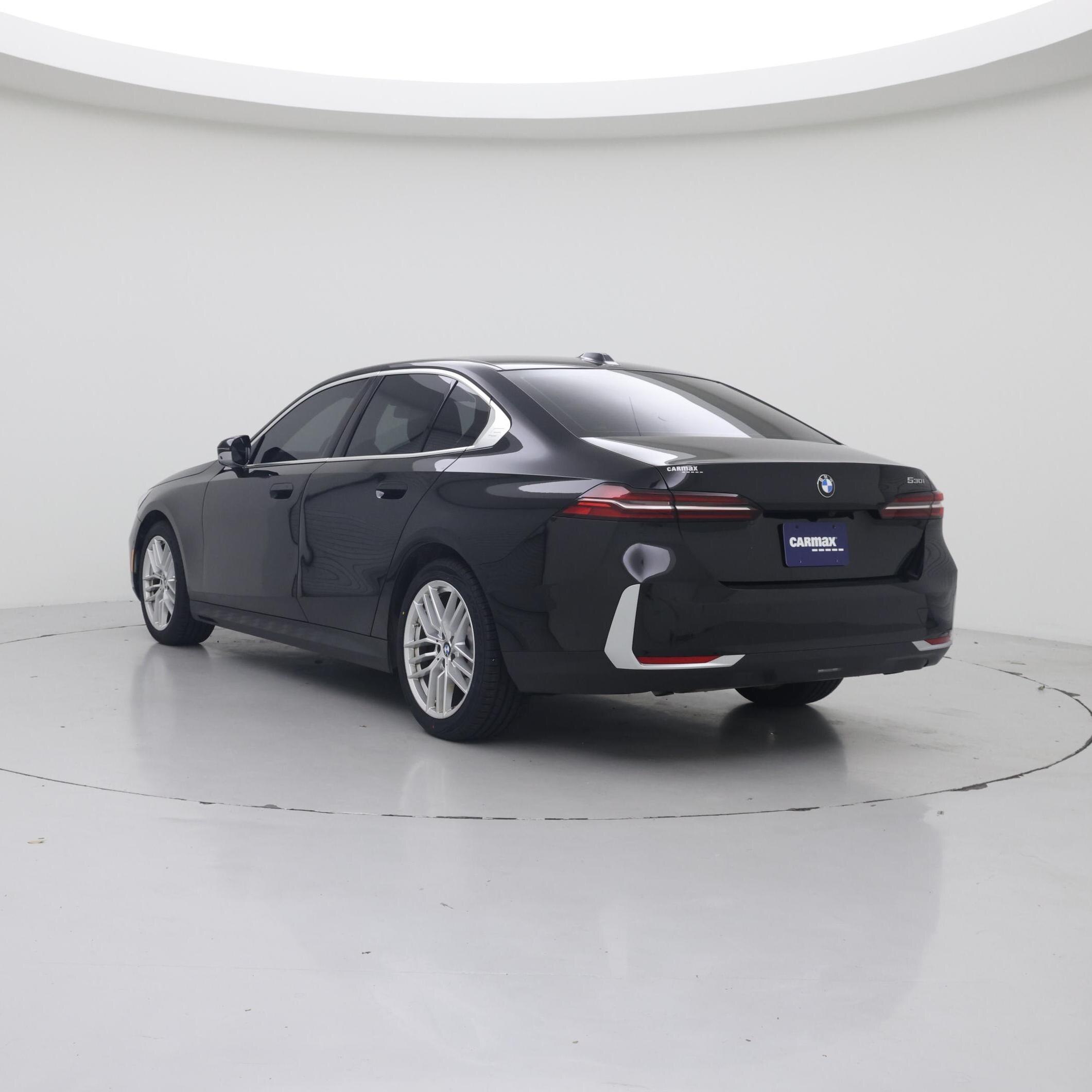 Thumbnail: 2024 BMW 5 Series - 2