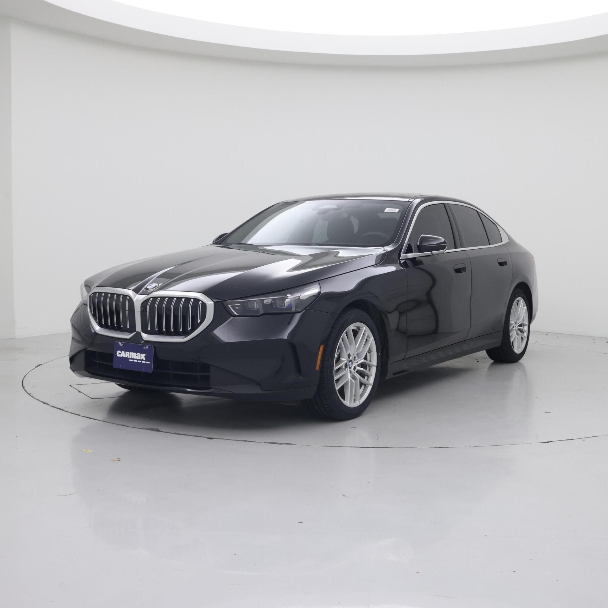 Thumbnail: 2024 BMW 5 Series - 4