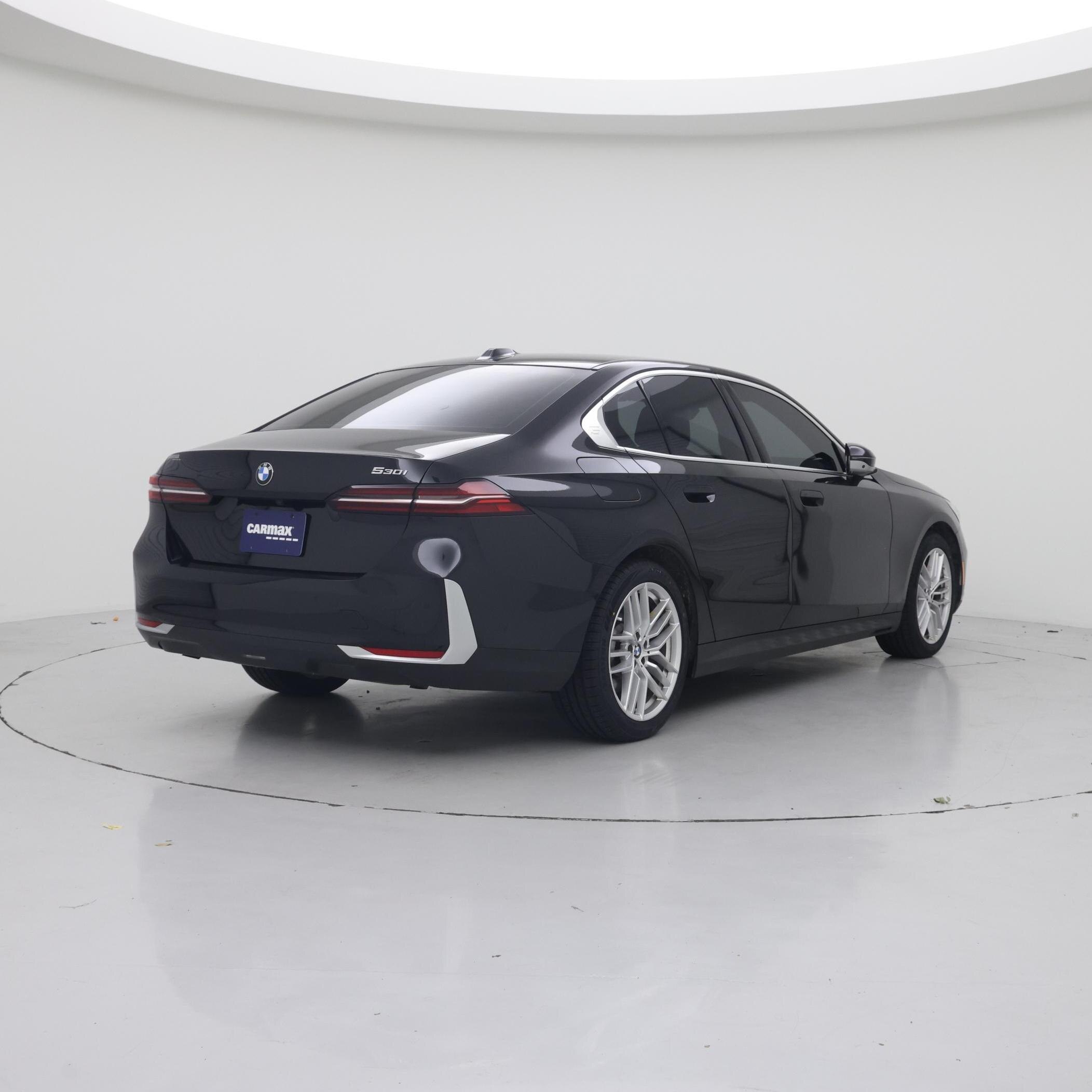 Thumbnail: 2024 BMW 5 Series - 8