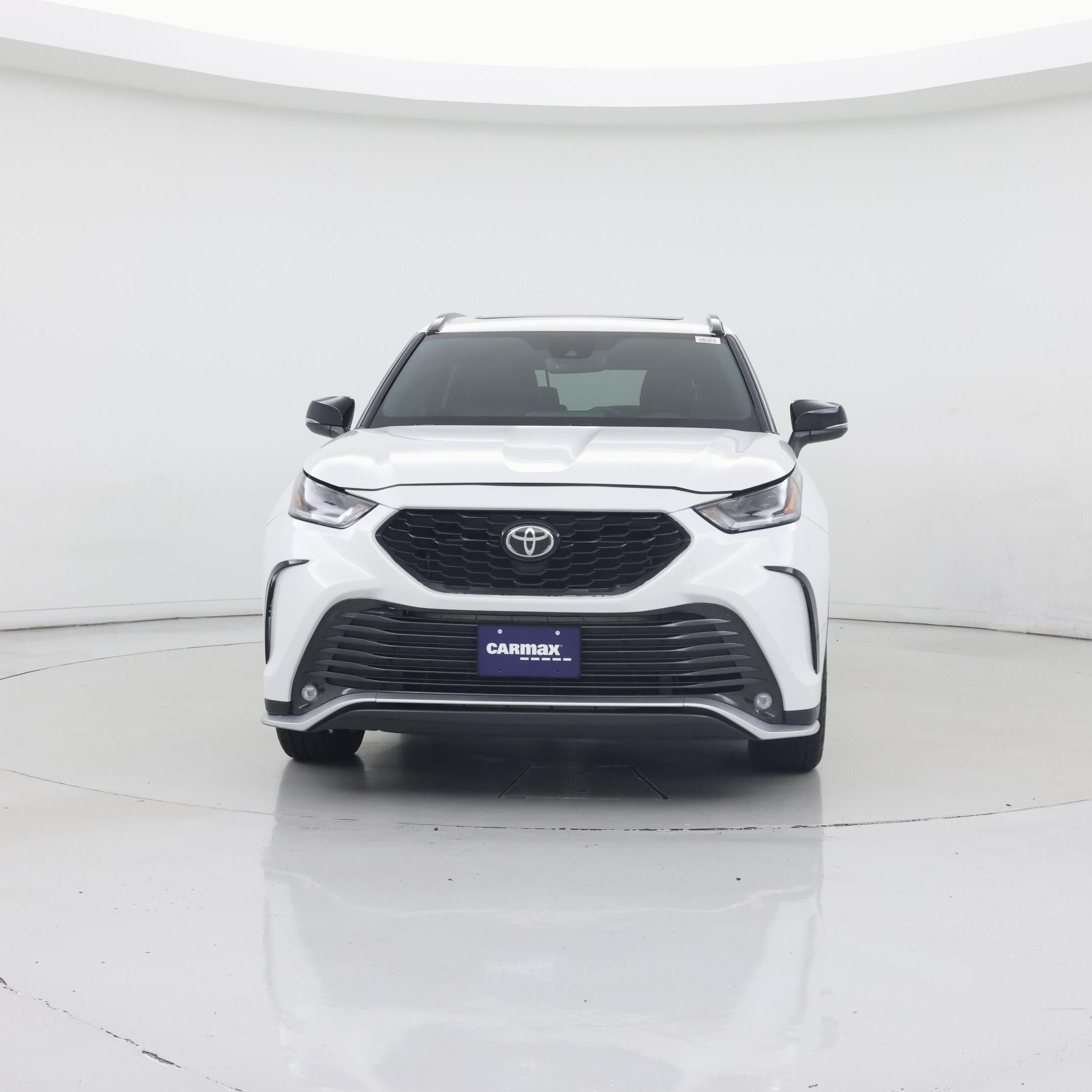 Thumbnail: 2022 Toyota Highlander - 5