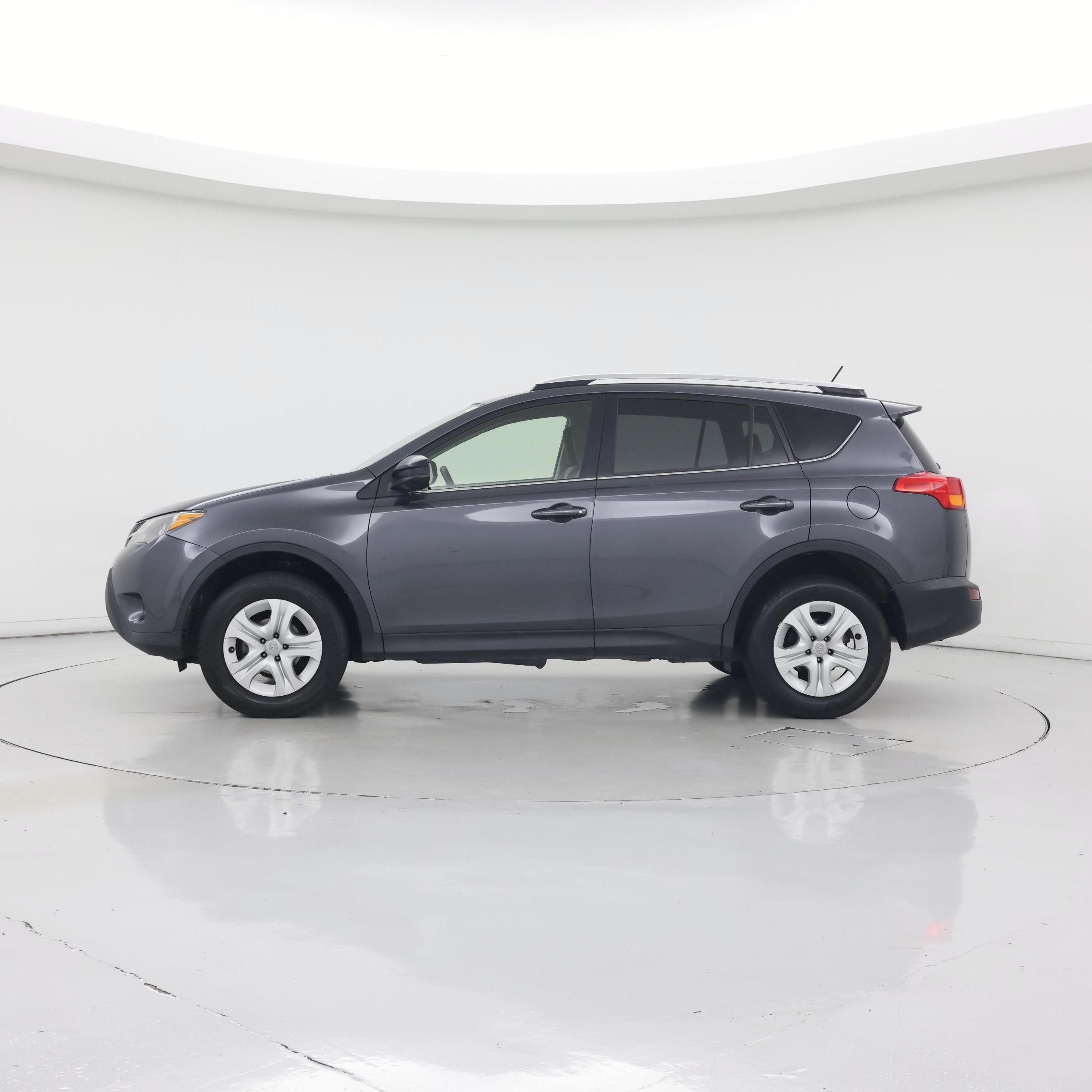 Thumbnail: 2014 Toyota RAV4 - 3