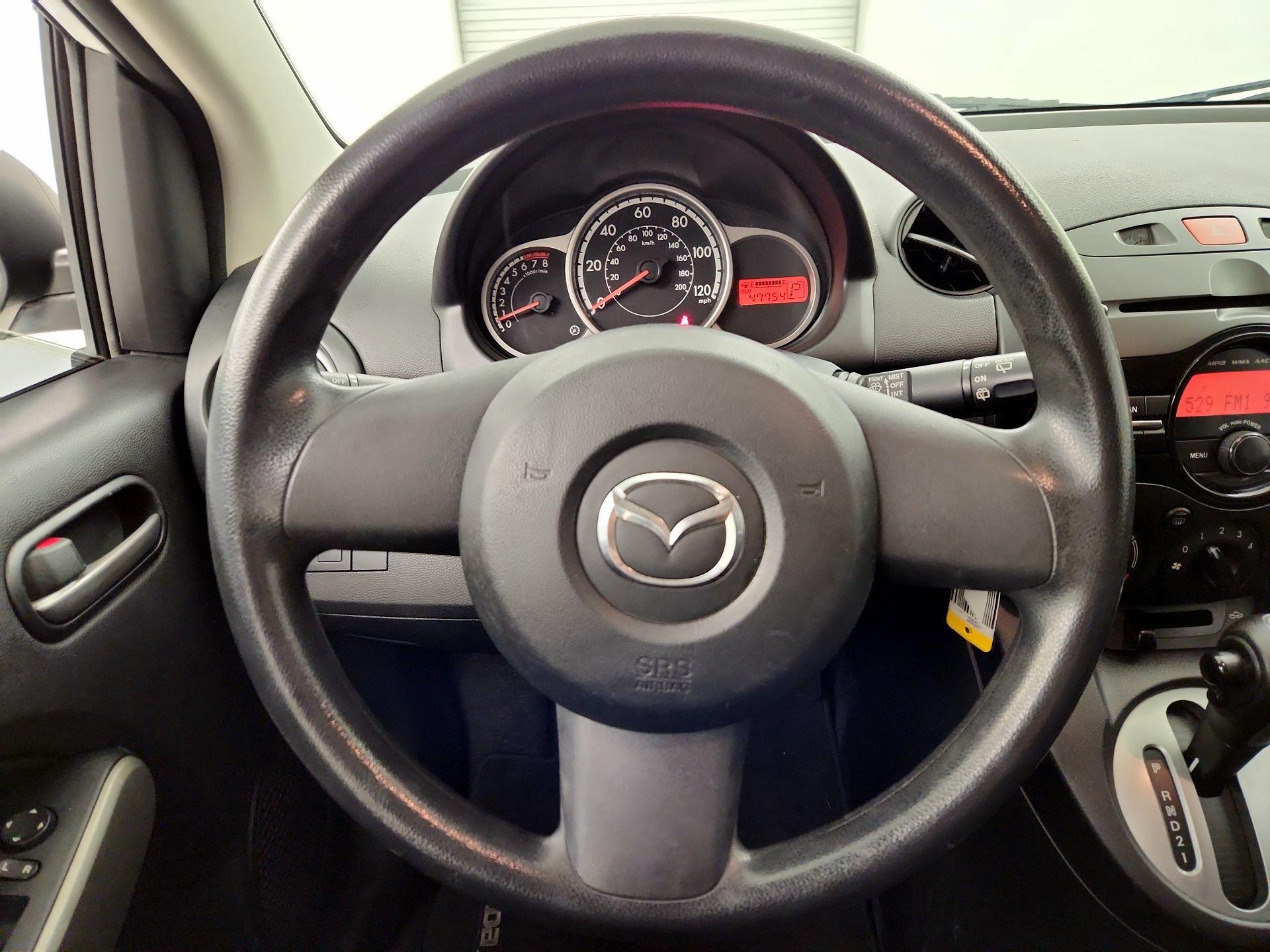 Thumbnail: 2014 Mazda Mazda2 - 10