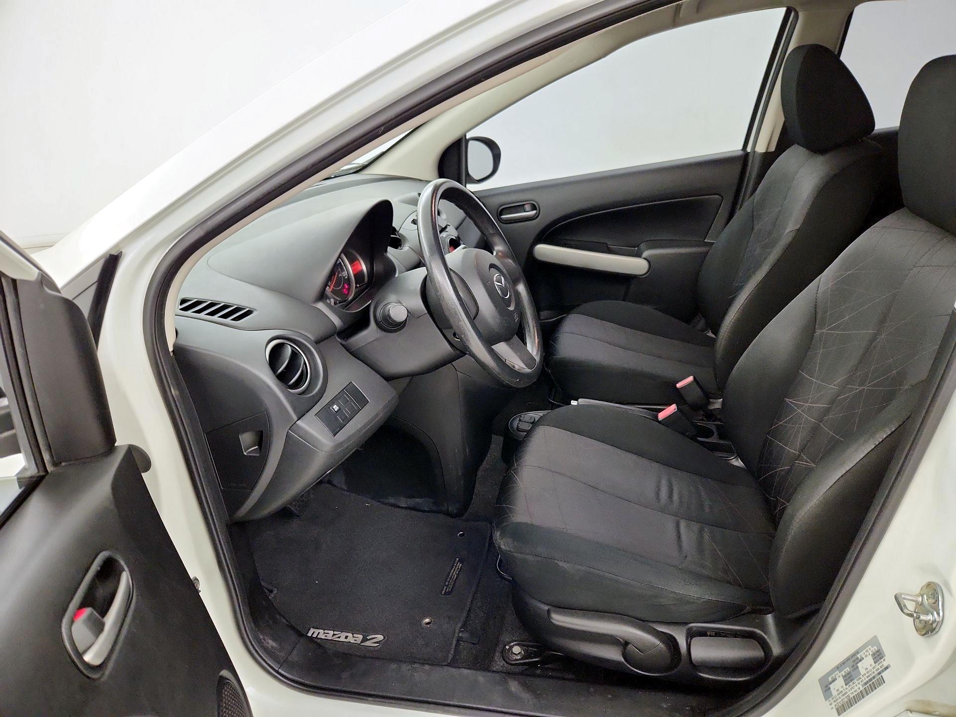 Thumbnail: 2014 Mazda Mazda2 - 11