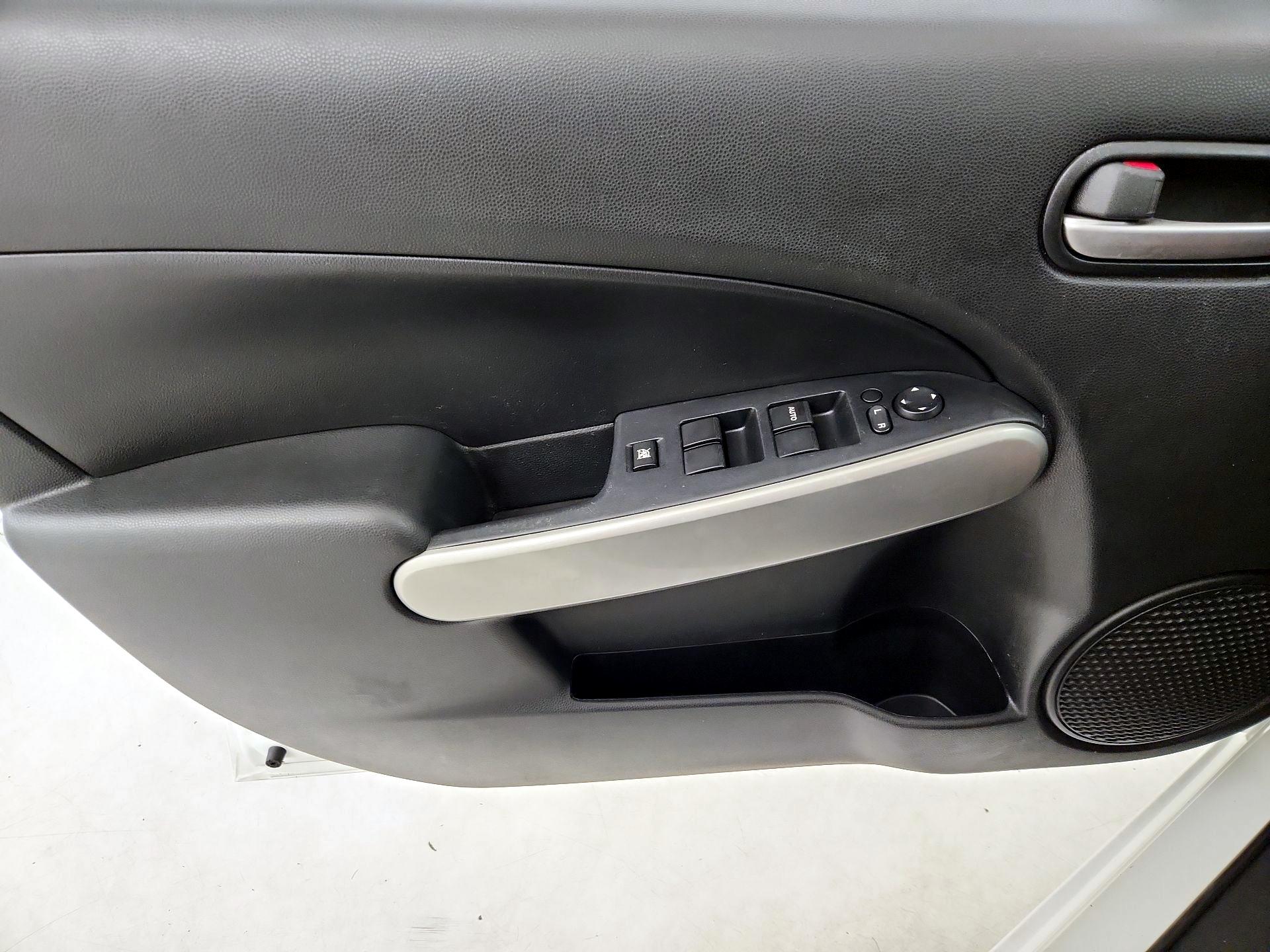 Thumbnail: 2014 Mazda Mazda2 - 12