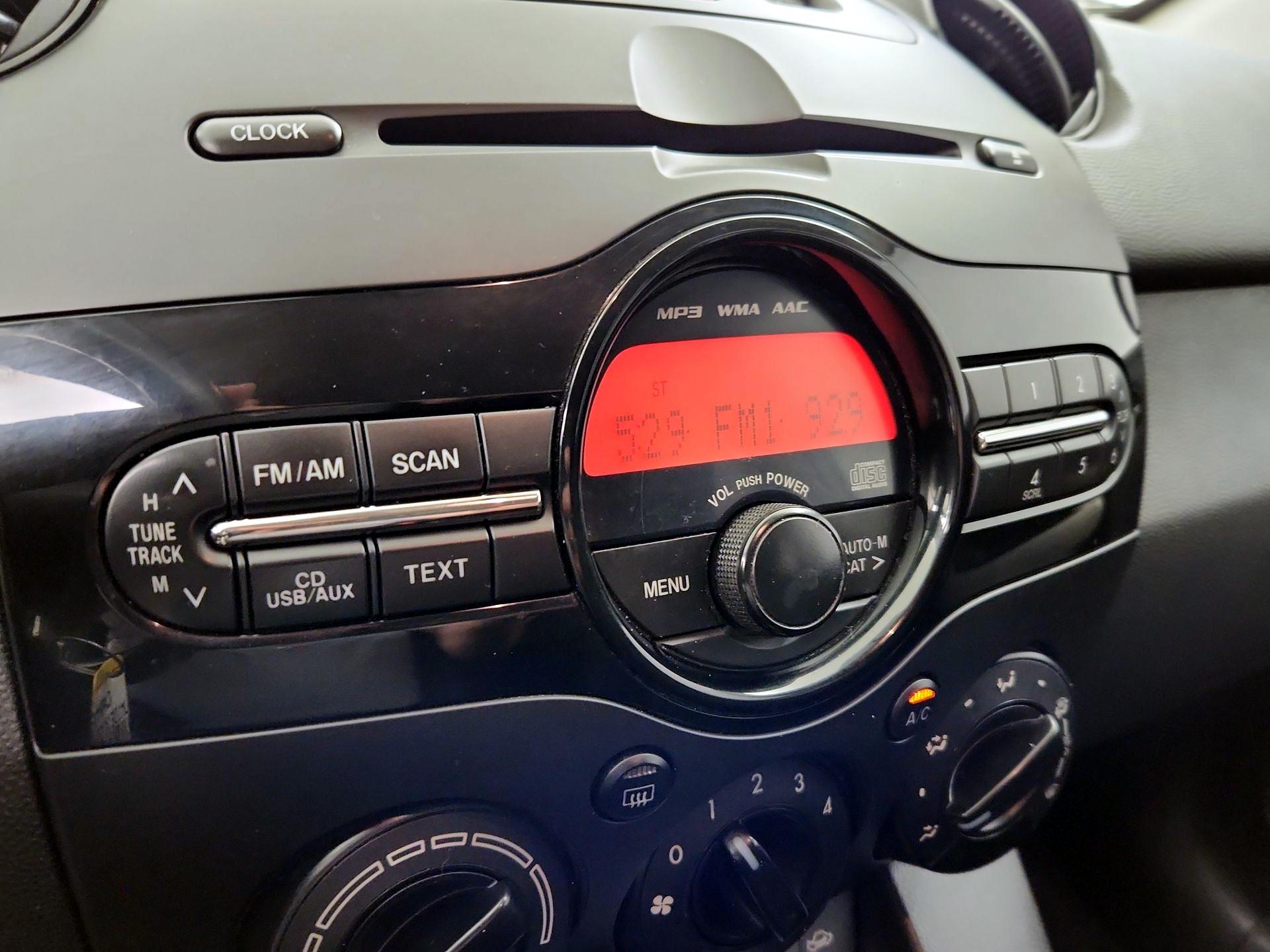 Thumbnail: 2014 Mazda Mazda2 - 14