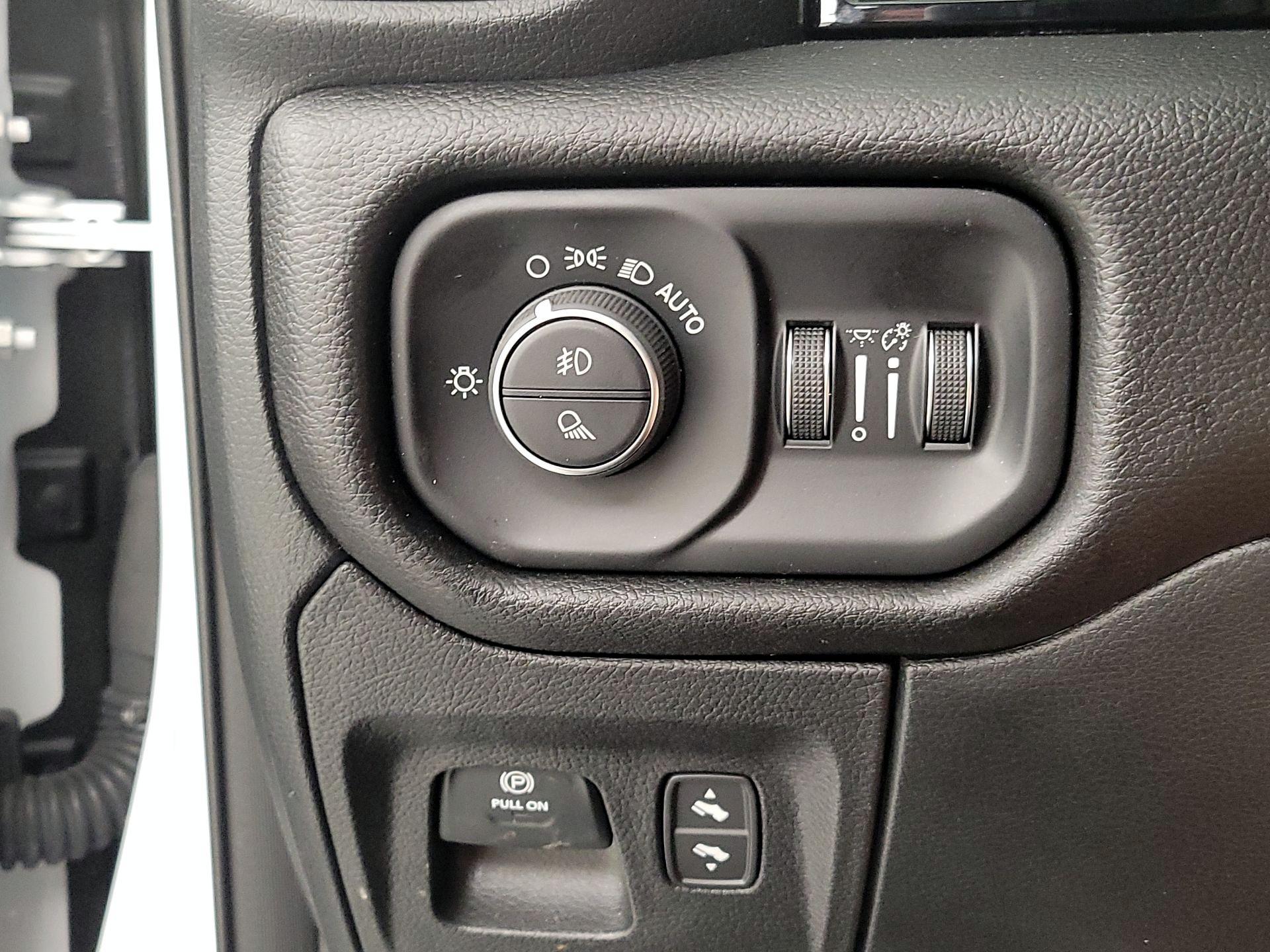Thumbnail: 2025 RAM 1500 - 13