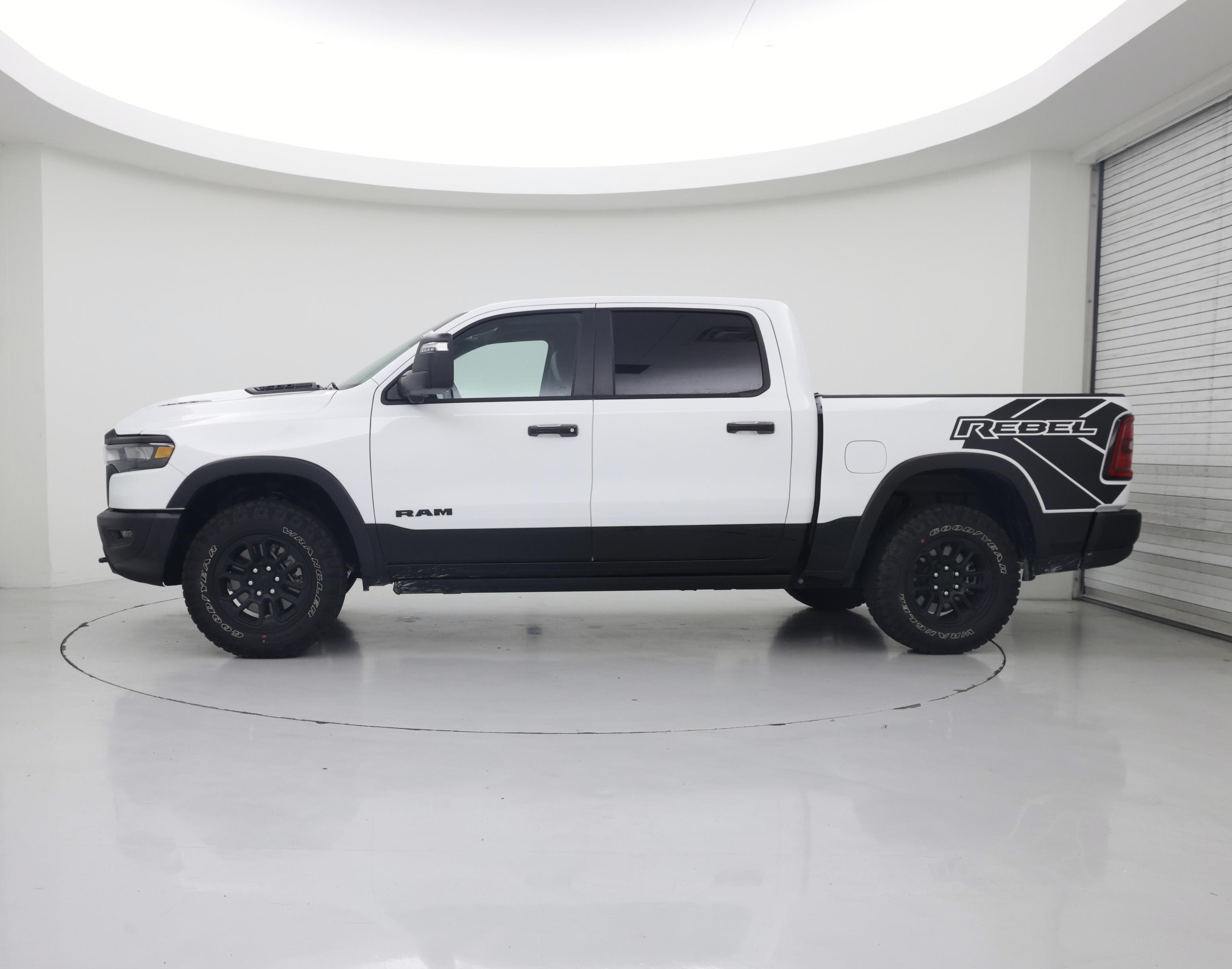 Thumbnail: 2025 RAM 1500 - 3