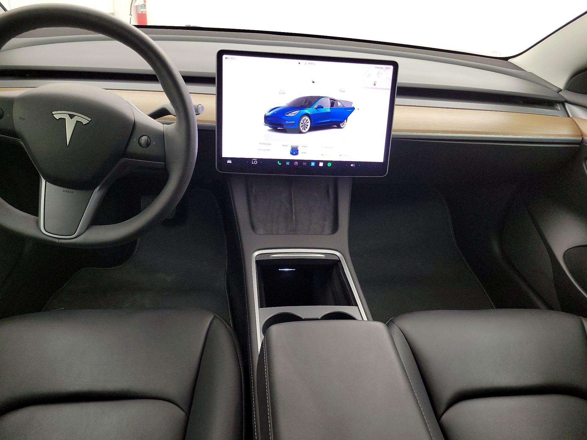 Thumbnail: 2023 Tesla Model 3 - 9