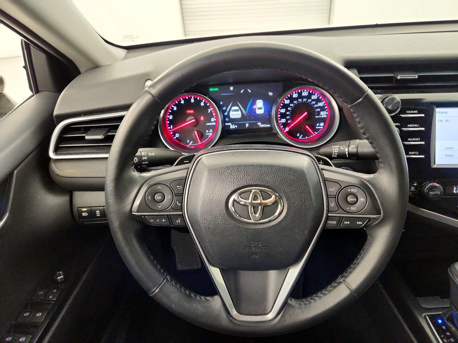 2018 Toyota Camry XSE - Photo 11