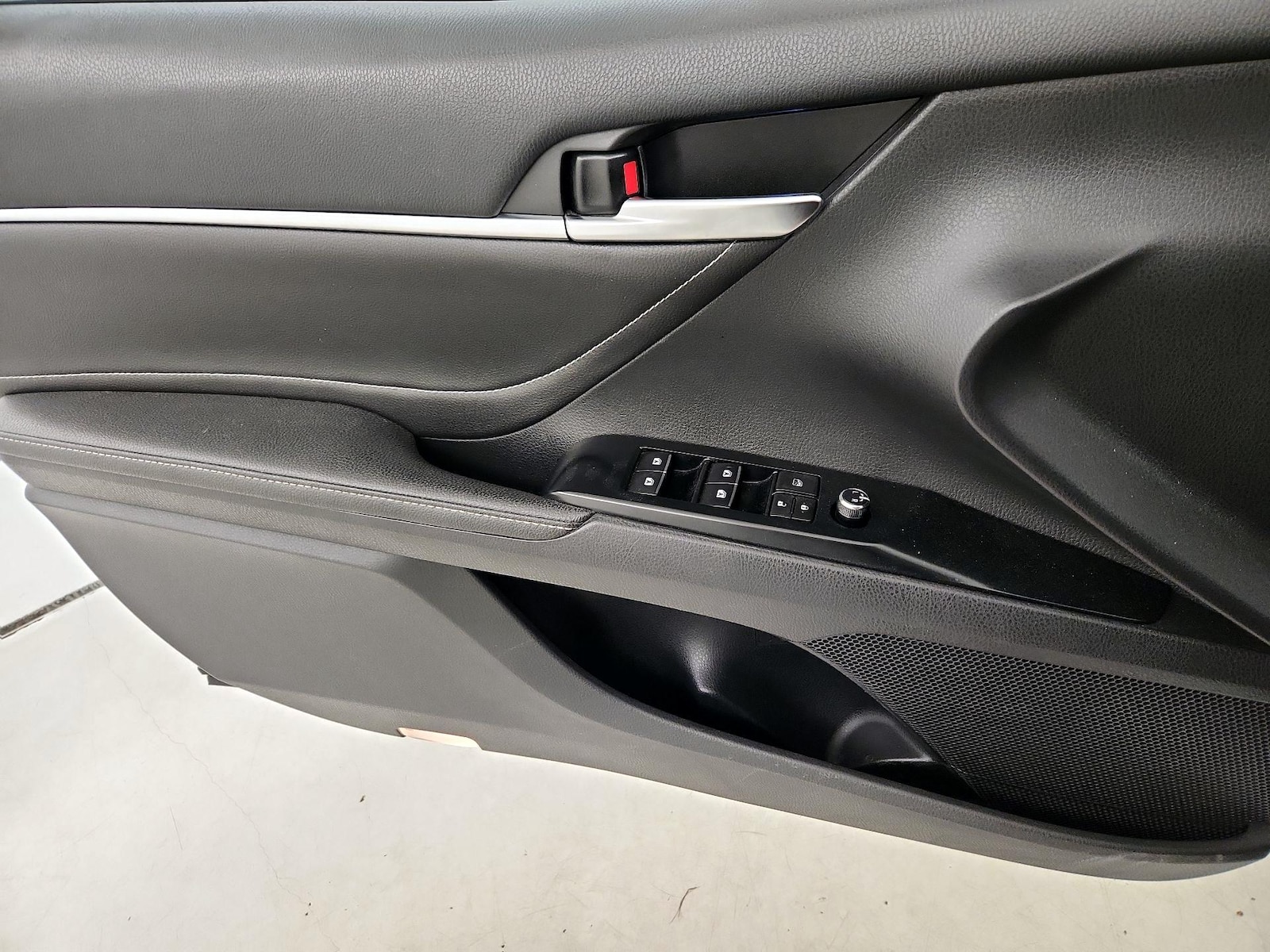 2018 Toyota Camry XSE - Photo 13