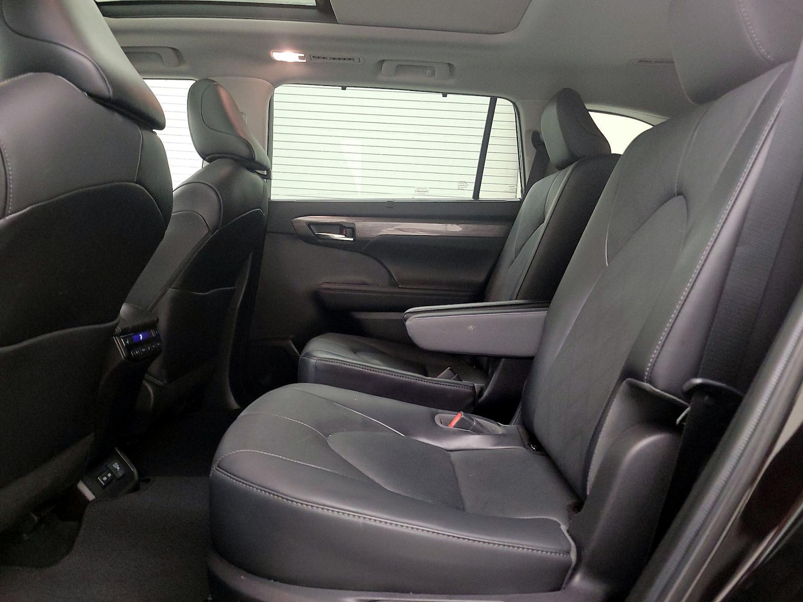 2022 Toyota Highlander Platinum - Photo 22