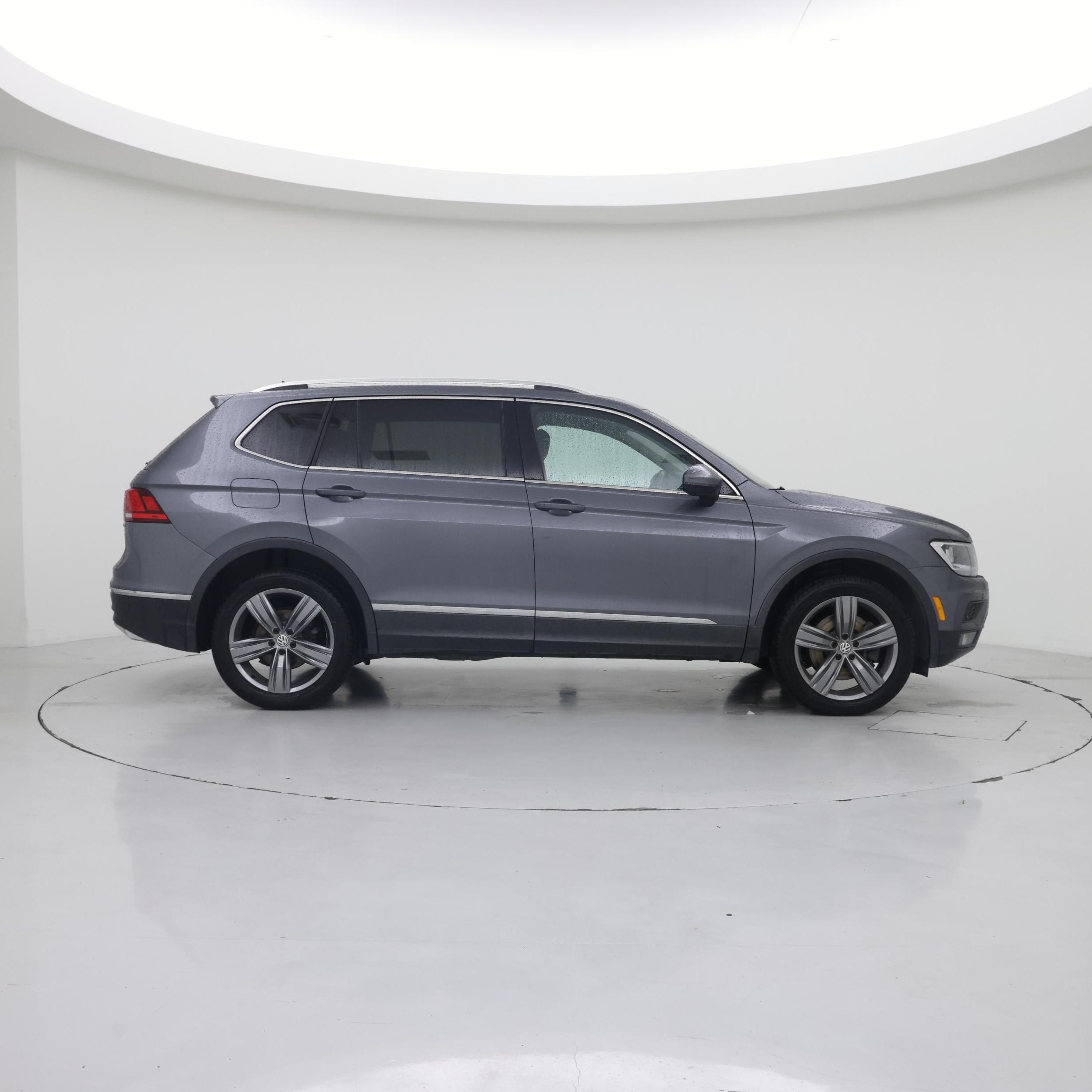 Thumbnail: 2020 Volkswagen Tiguan - 7
