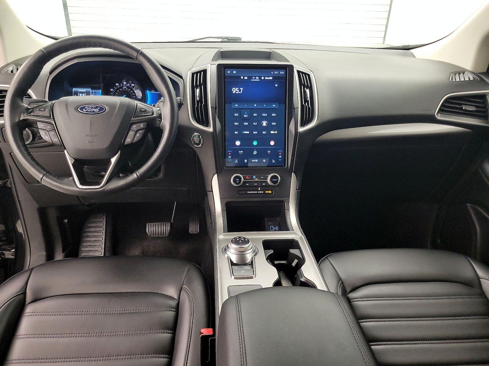 2024 Ford Edge SEL - Photo 10