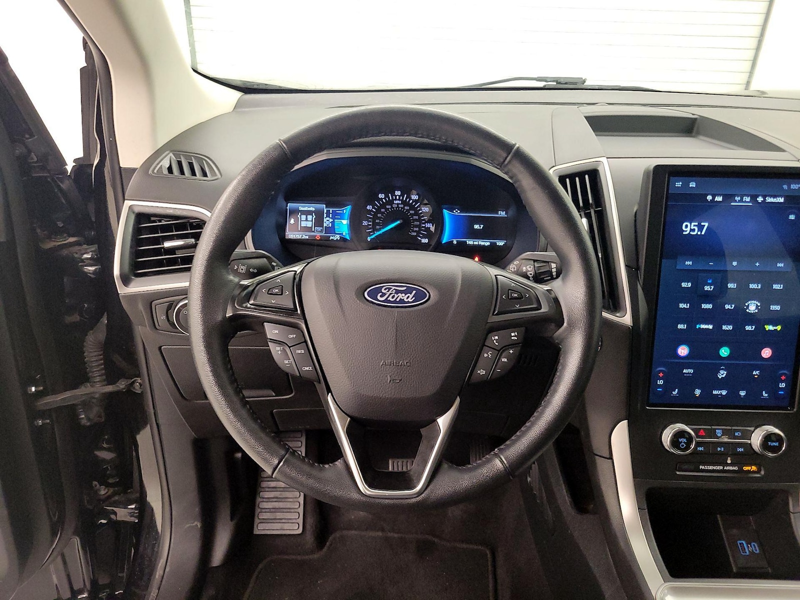 2024 Ford Edge SEL - Photo 11
