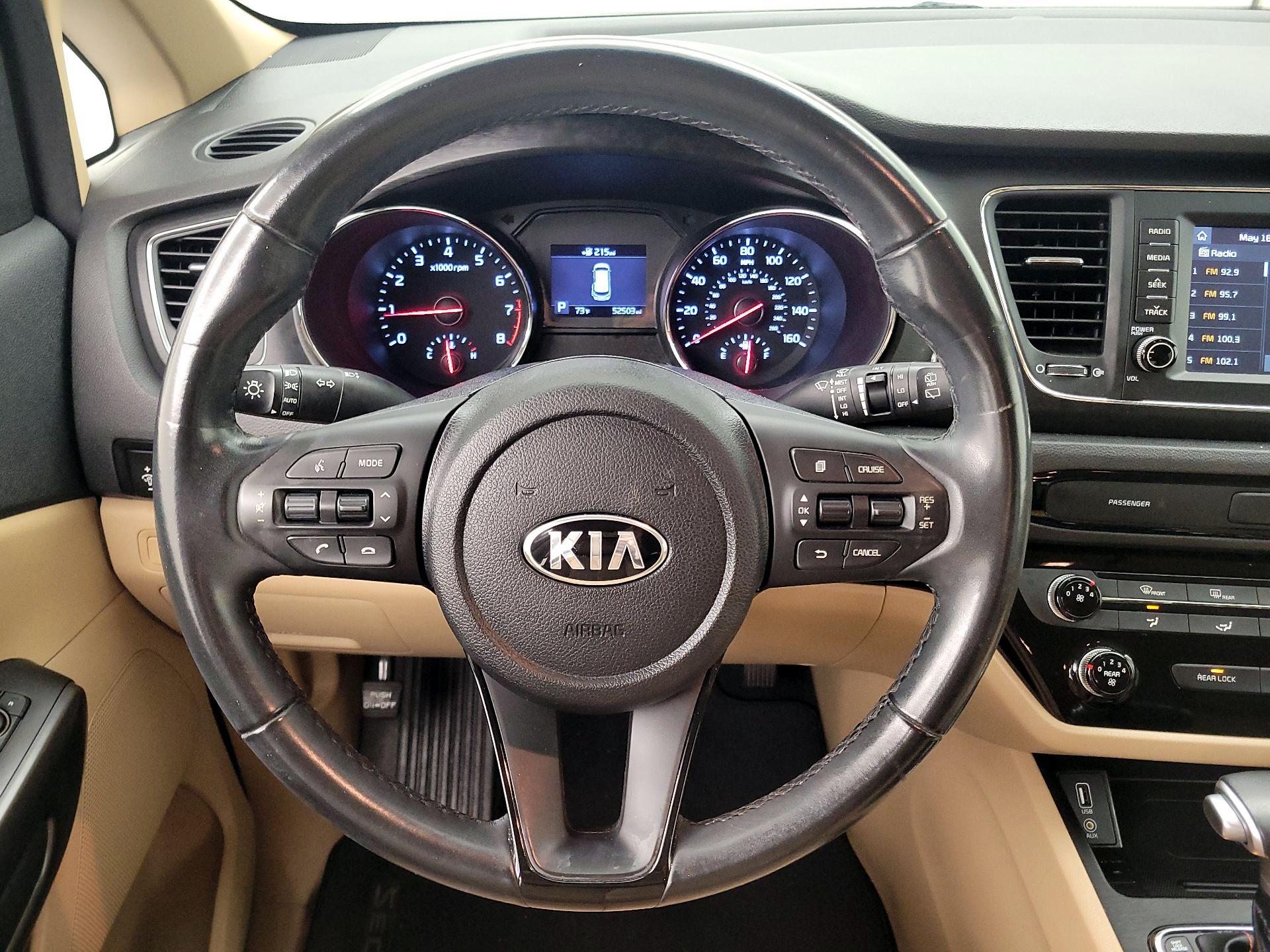 Thumbnail: 2020 Kia Sedona - 10