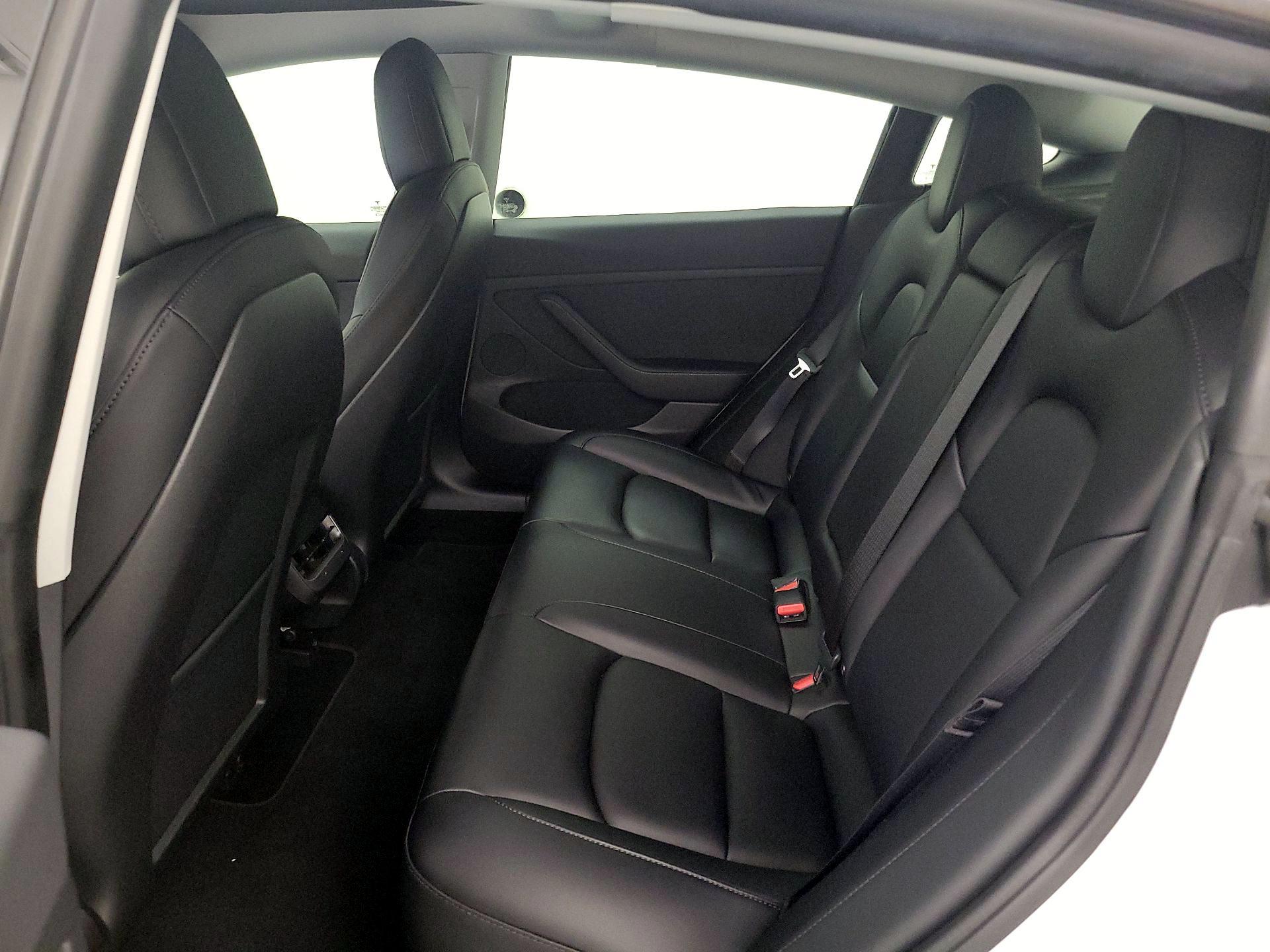 Thumbnail: 2021 Tesla Model 3 - 19