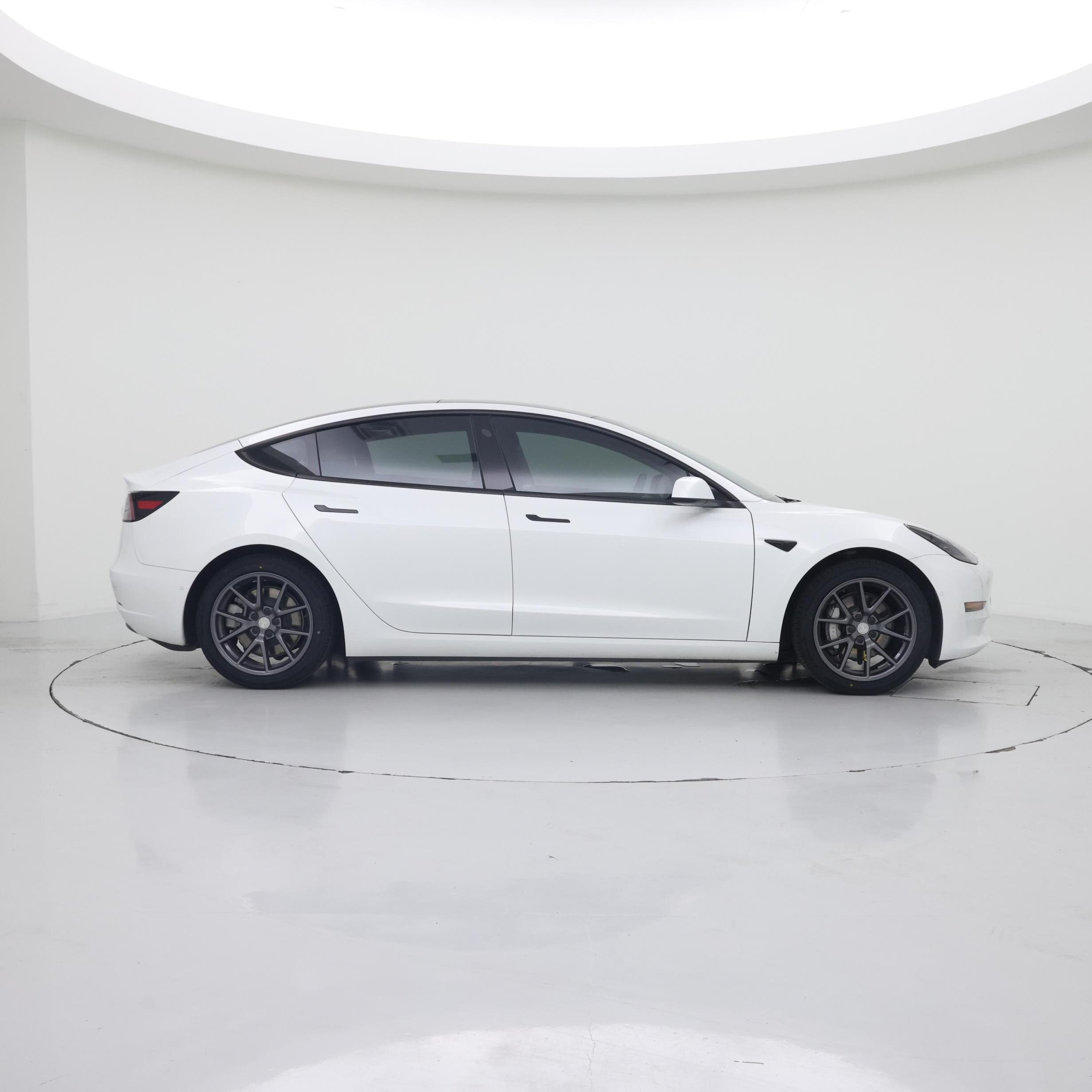 Thumbnail: 2021 Tesla Model 3 - 7