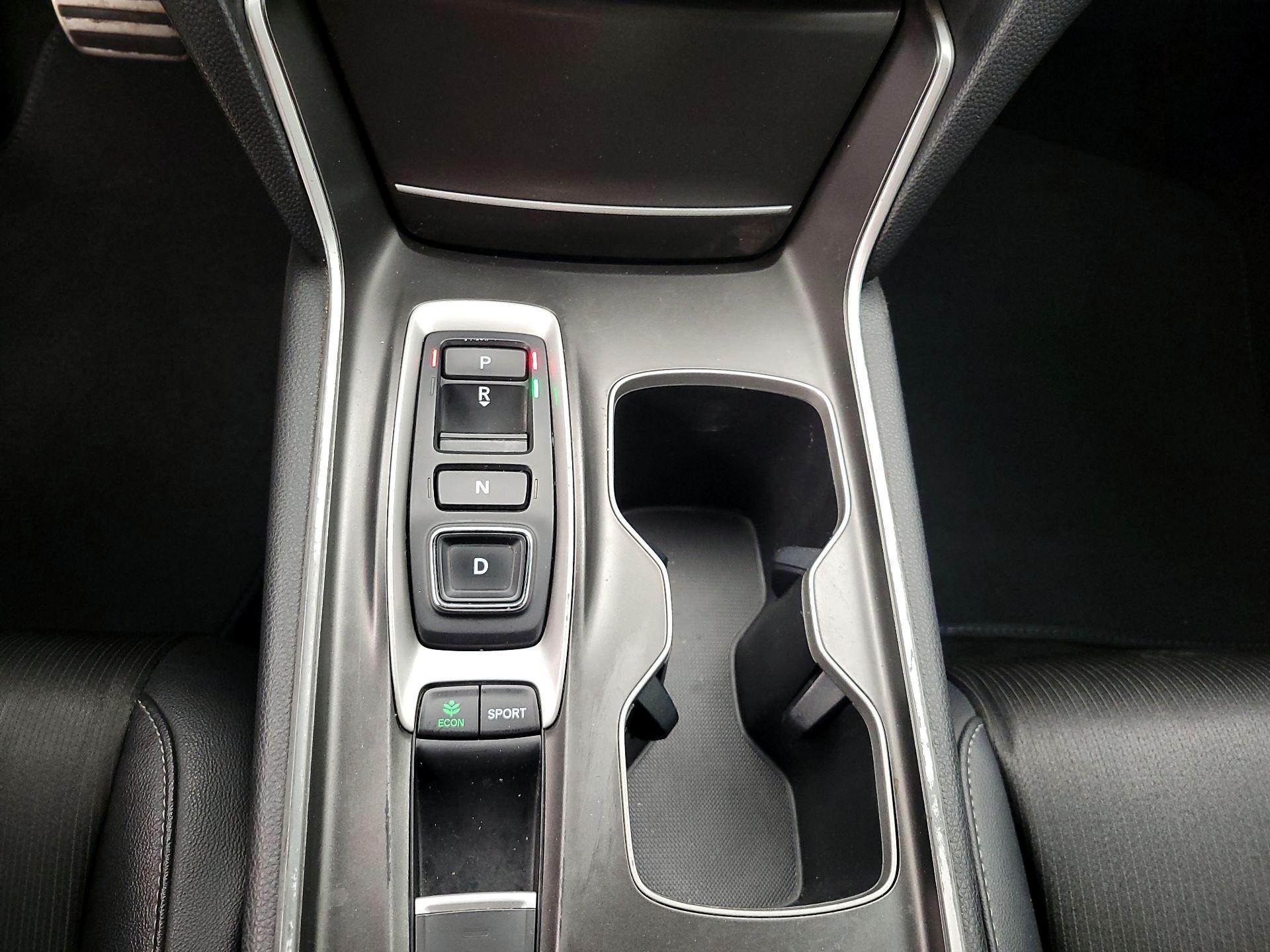 Thumbnail: 2019 Honda Accord - 17