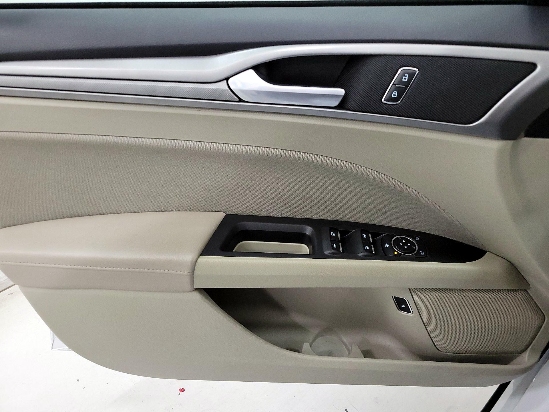 Thumbnail: 2020 Ford Fusion - 12