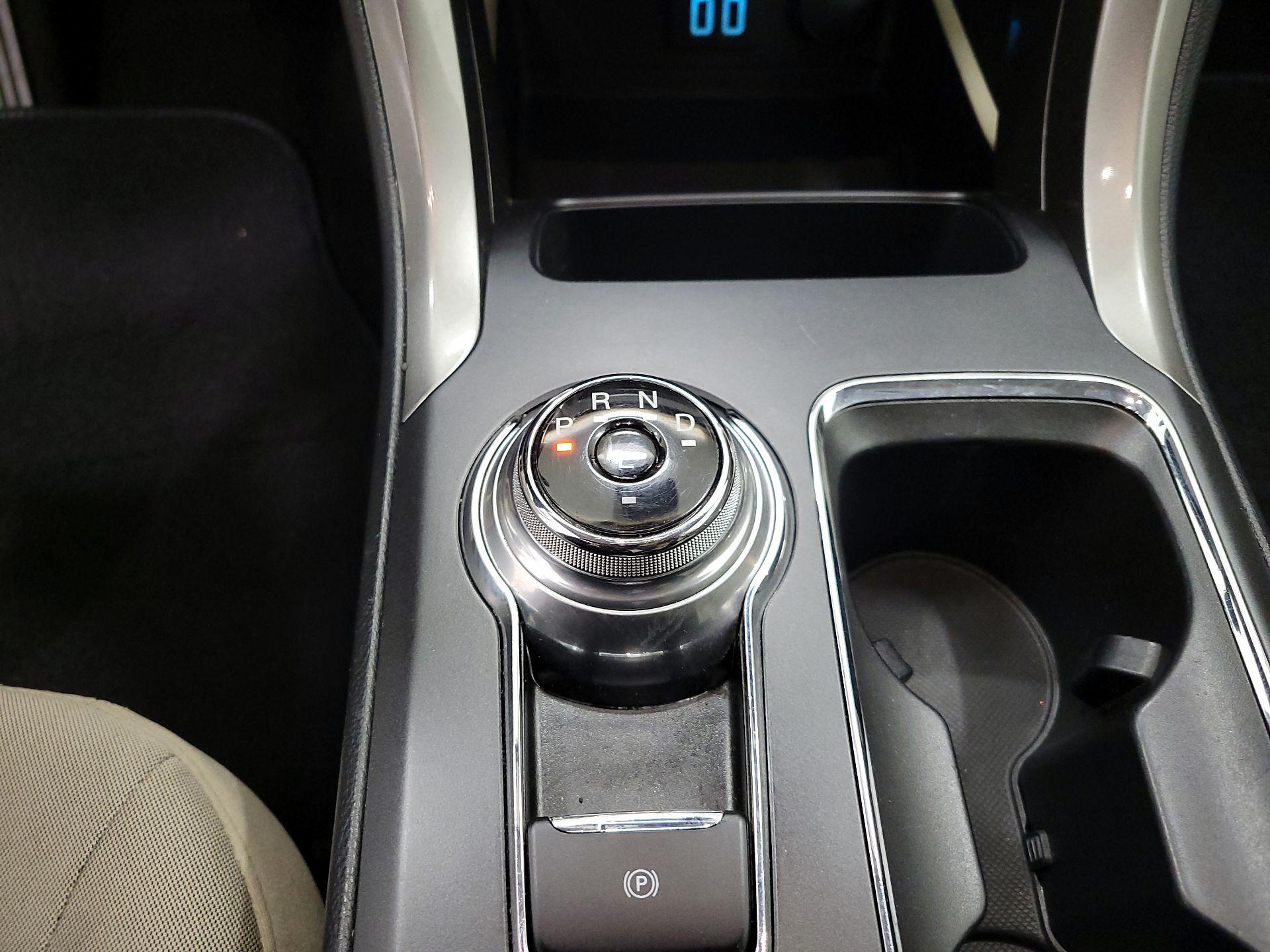 Thumbnail: 2020 Ford Fusion - 18