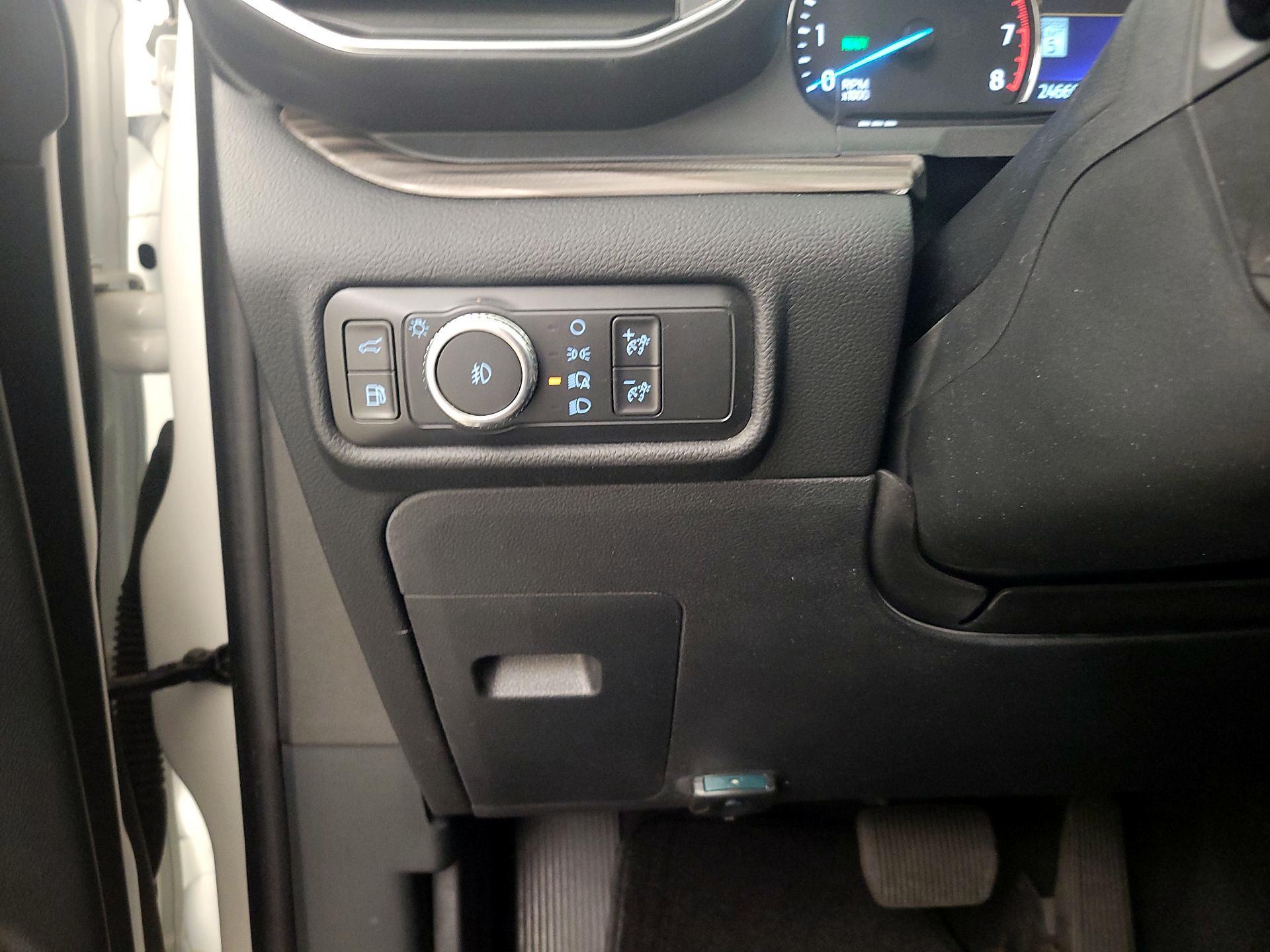 Thumbnail: 2021 Ford Explorer - 13