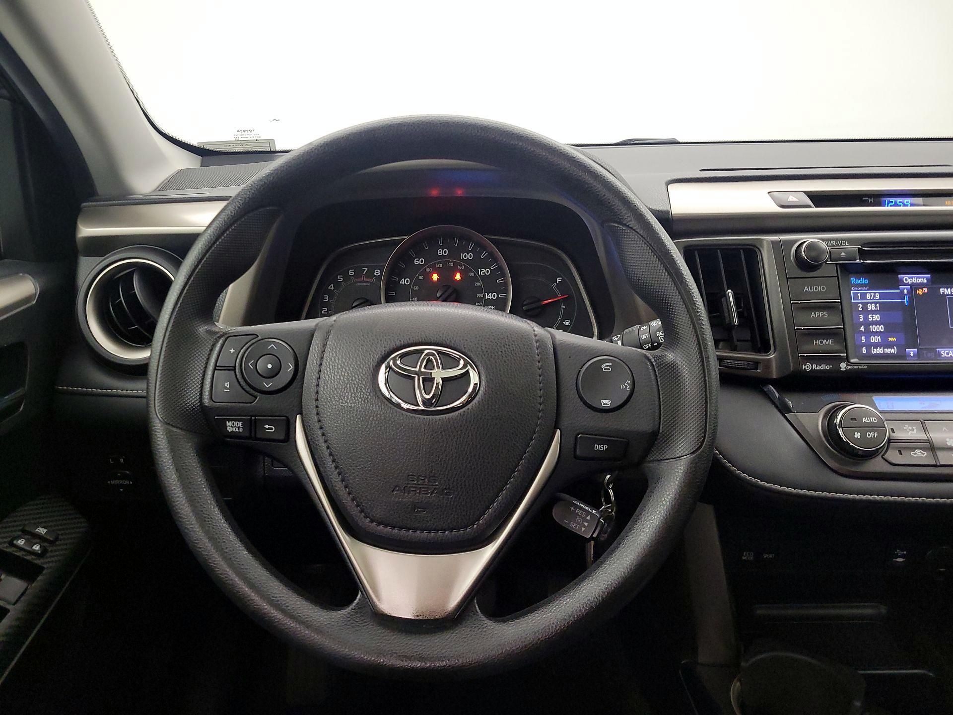 Thumbnail: 2015 Toyota RAV4 - 10
