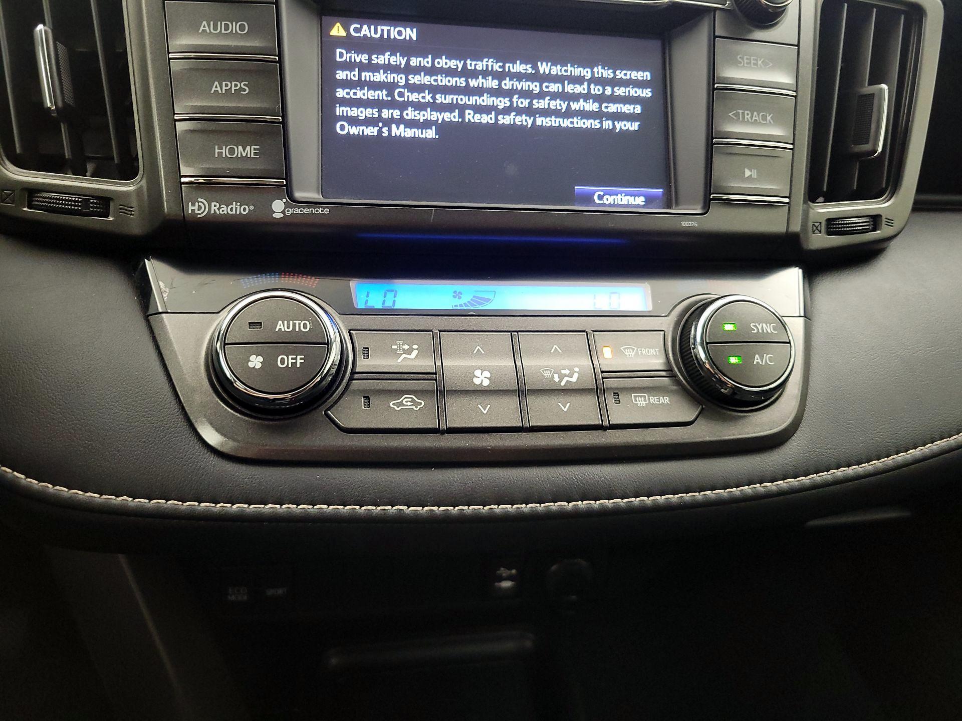 Thumbnail: 2015 Toyota RAV4 - 16