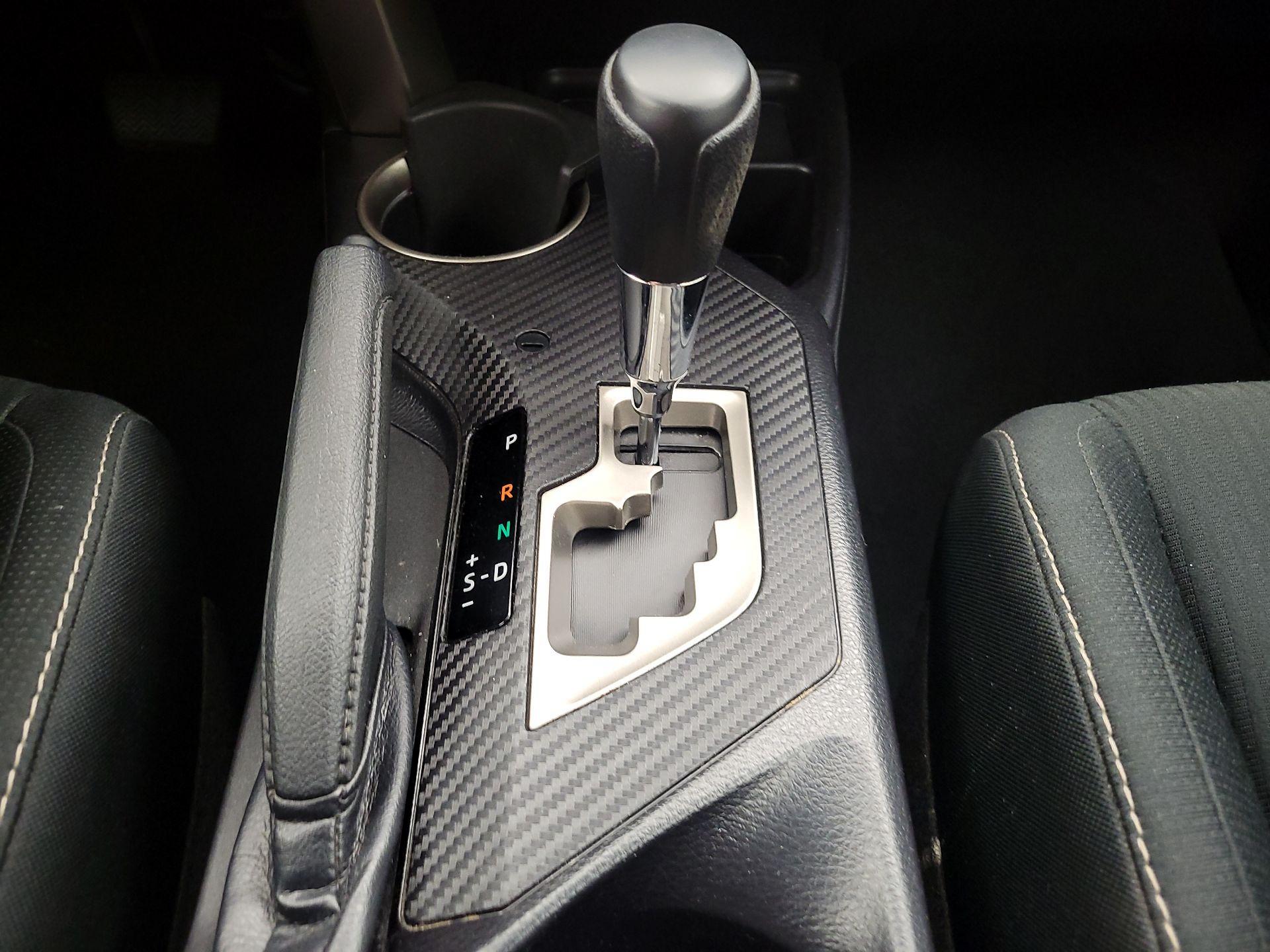 Thumbnail: 2015 Toyota RAV4 - 17