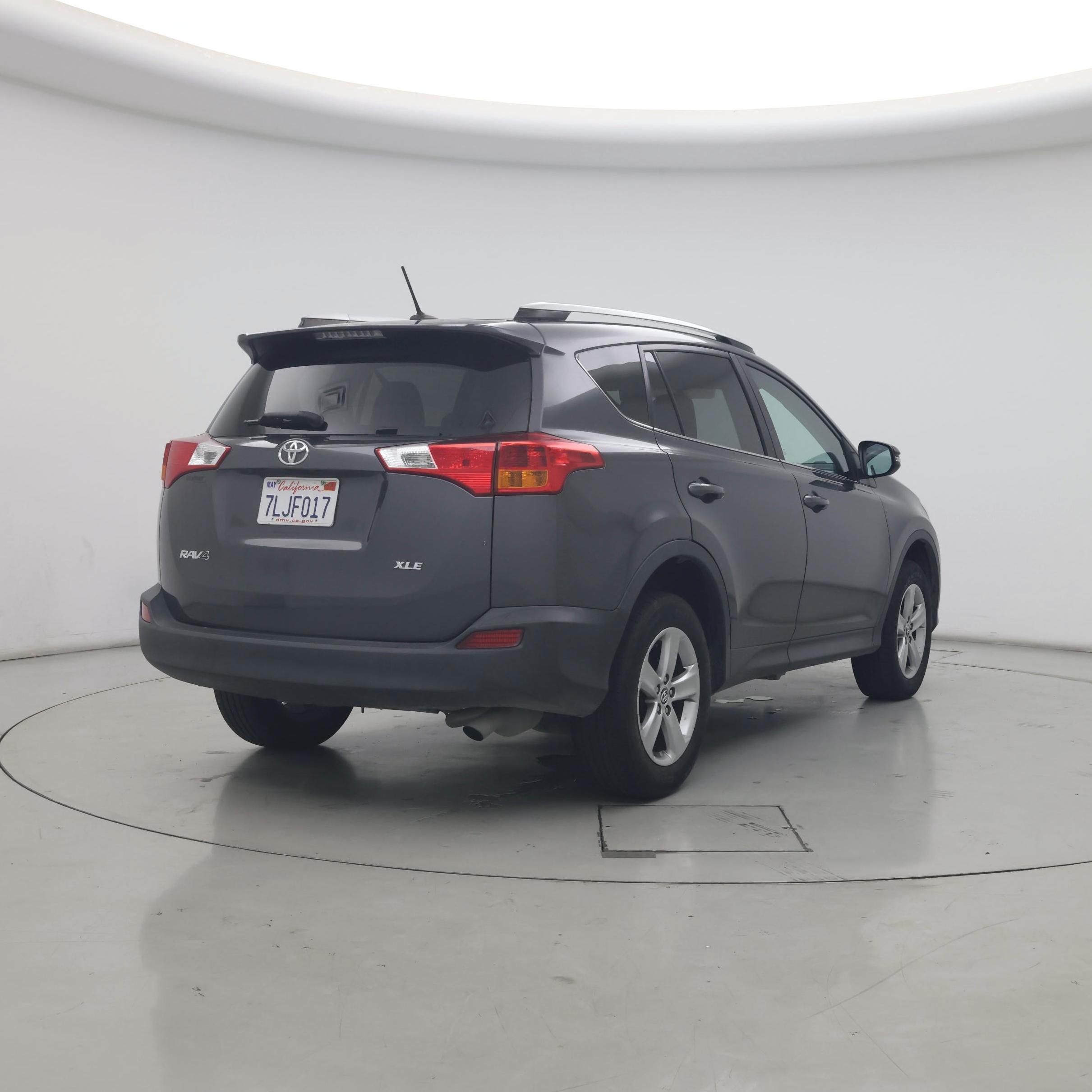 Thumbnail: 2015 Toyota RAV4 - 8