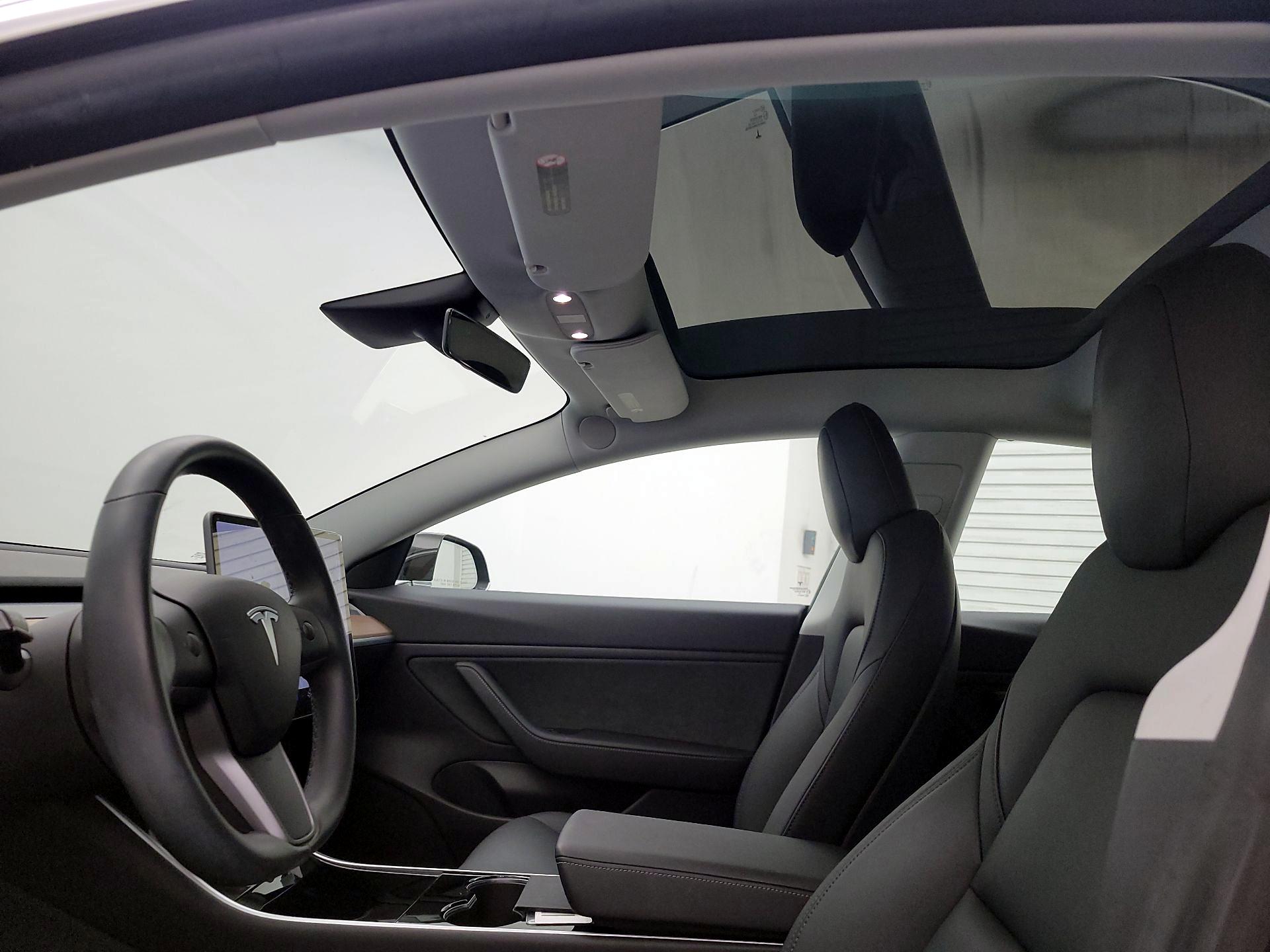 Thumbnail: 2019 Tesla Model 3 - 19