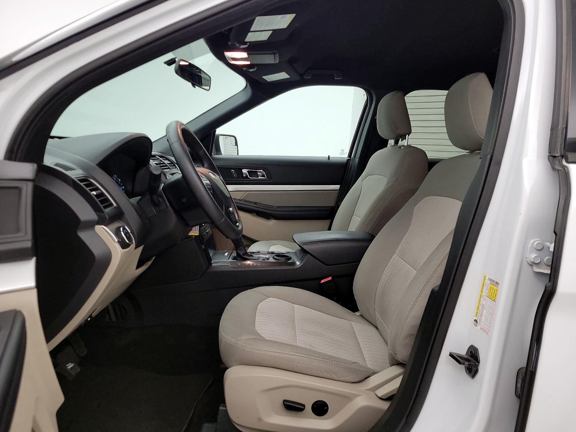 Thumbnail: 2019 Ford Explorer - 11