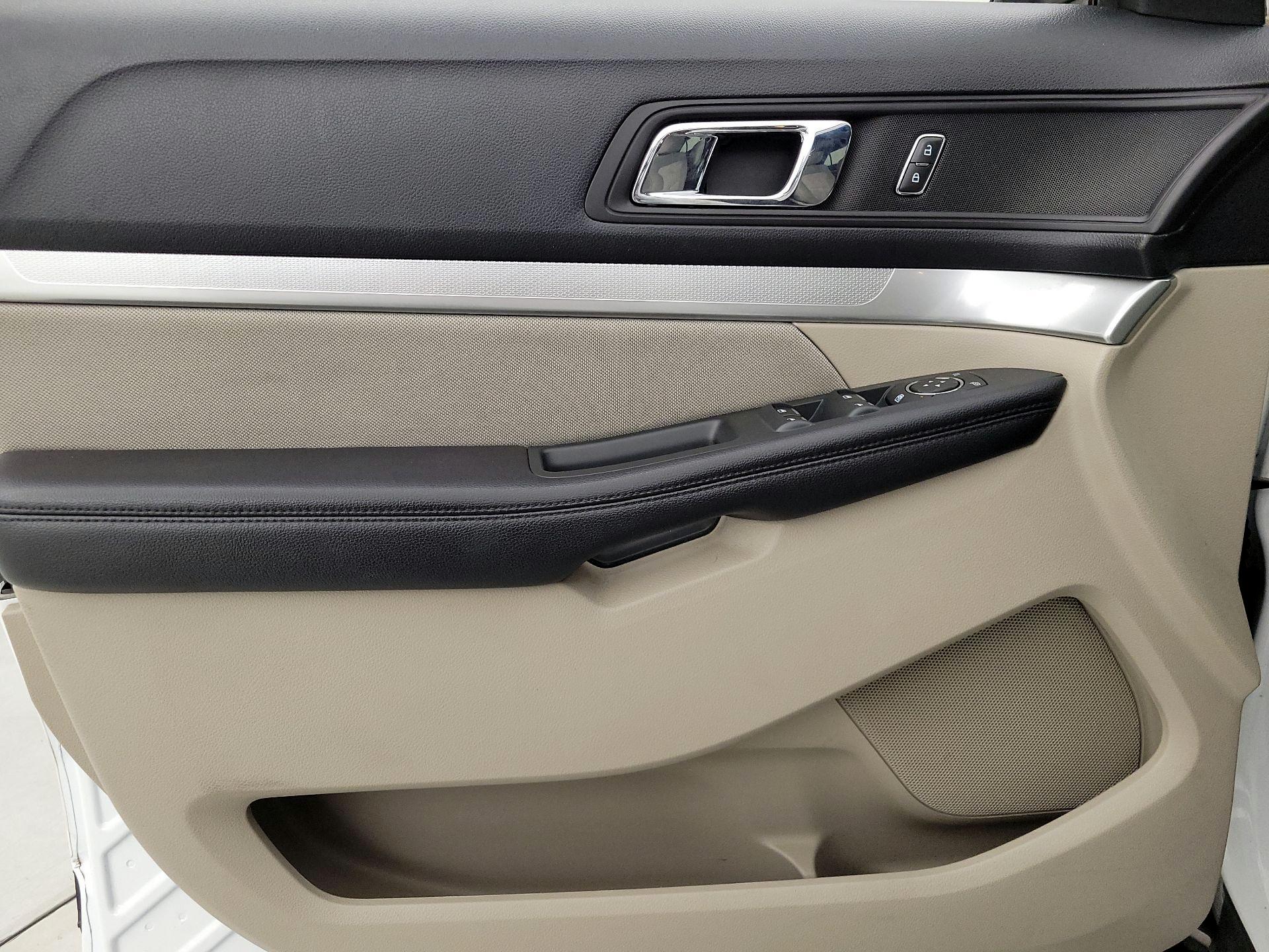 Thumbnail: 2019 Ford Explorer - 12