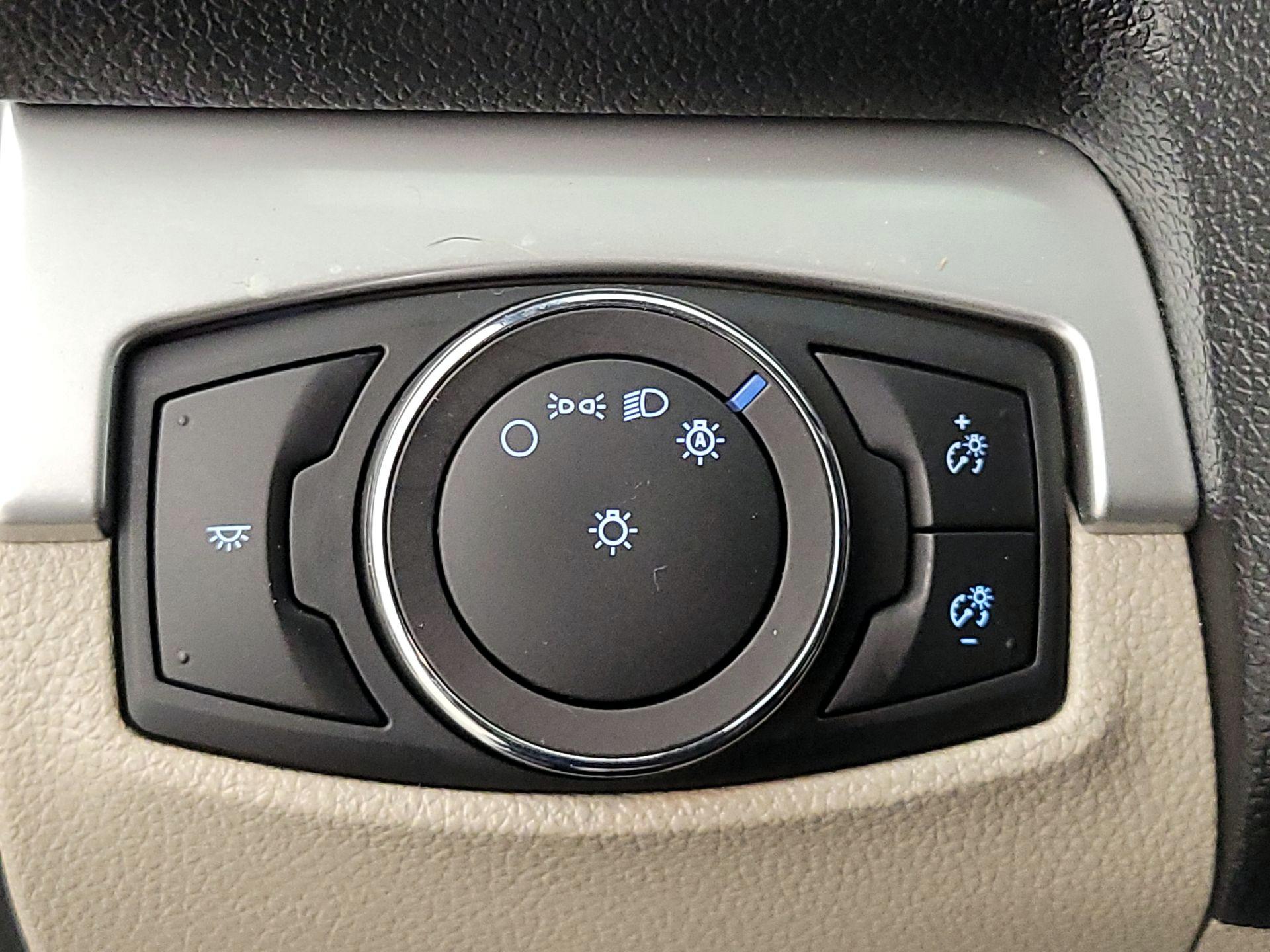 Thumbnail: 2019 Ford Explorer - 13