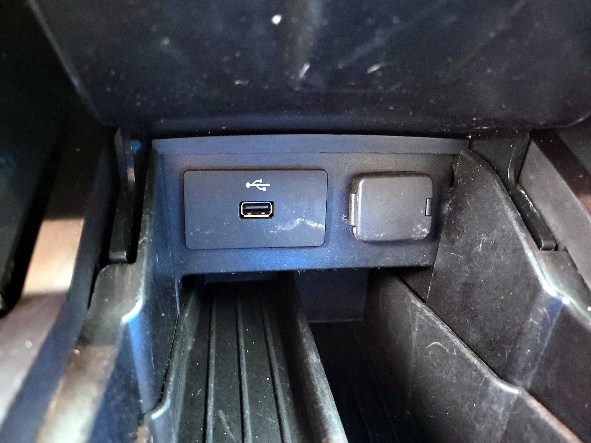 Thumbnail: 2019 Ford Explorer - 18