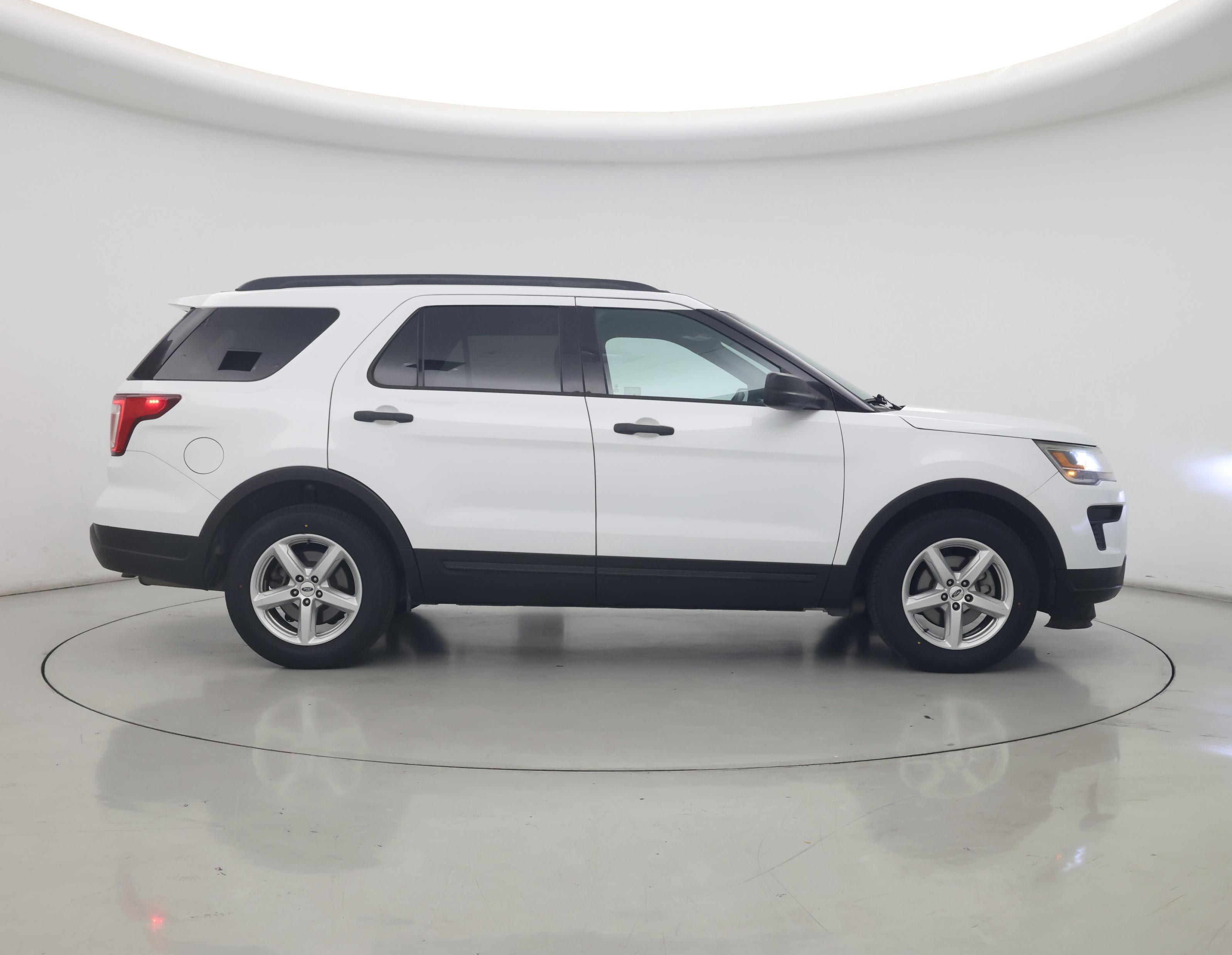 Thumbnail: 2019 Ford Explorer - 7