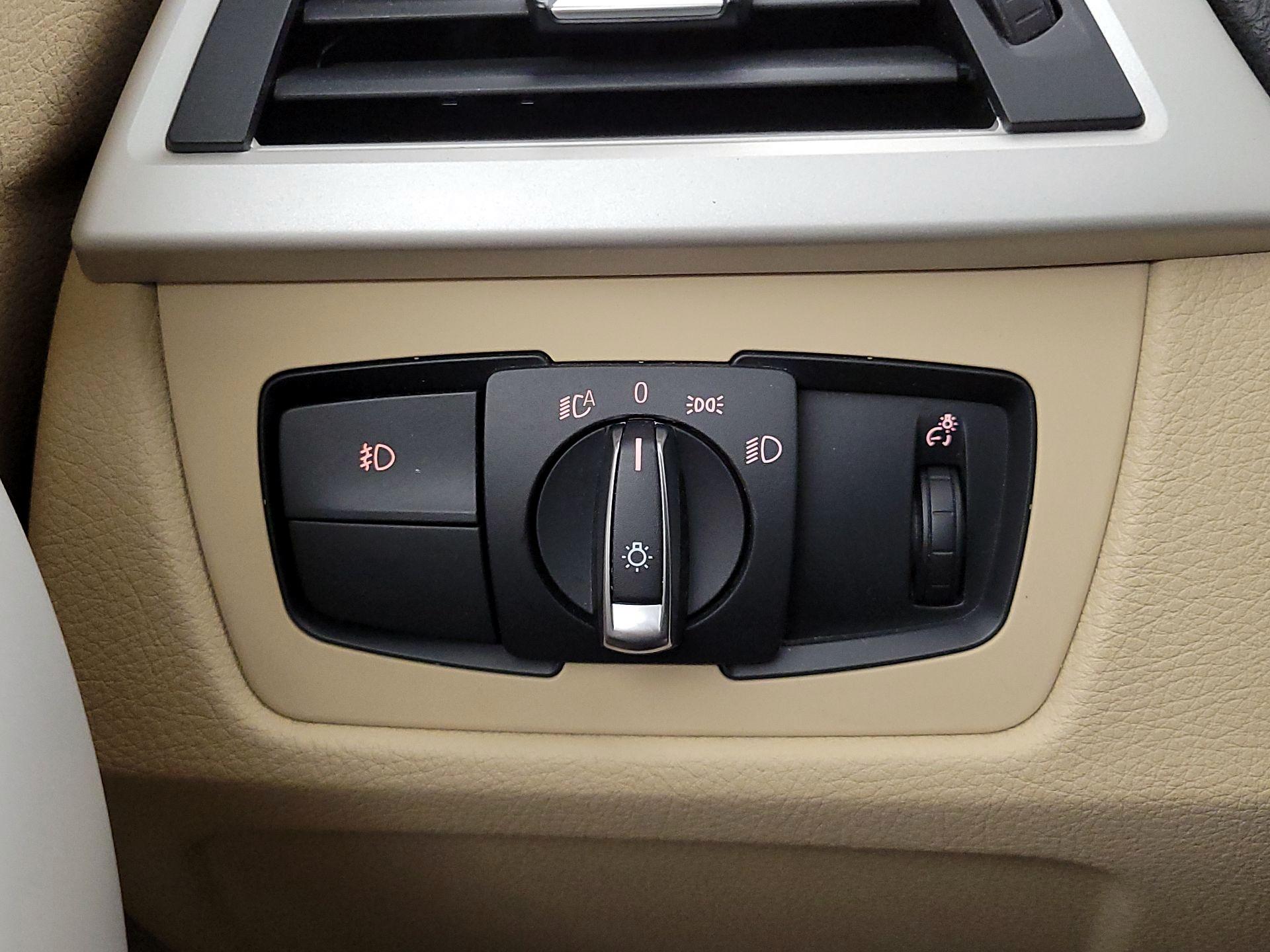 Thumbnail: 2015 BMW 3 Series - 13