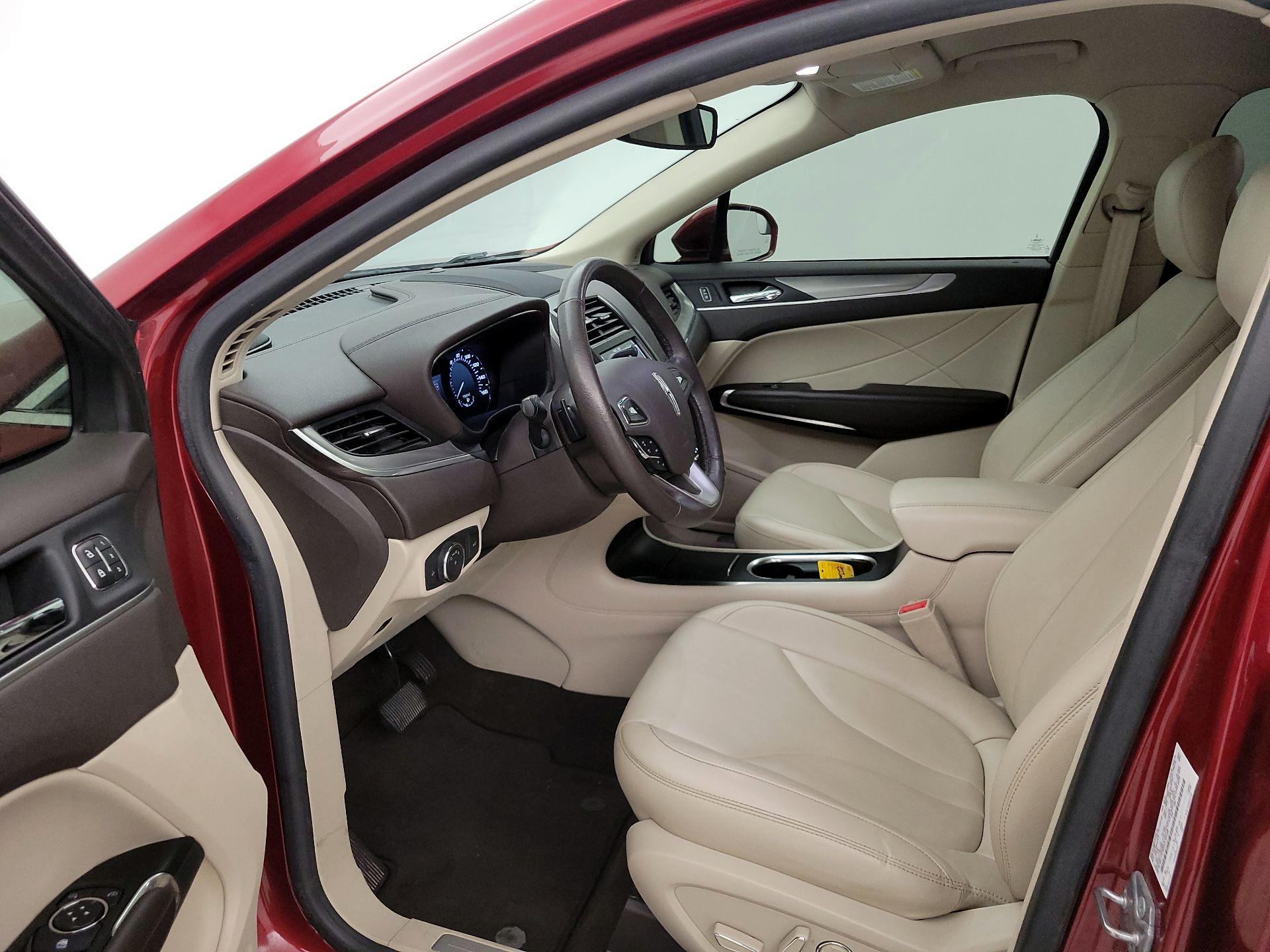 Thumbnail: 2019 Lincoln MKC - 11