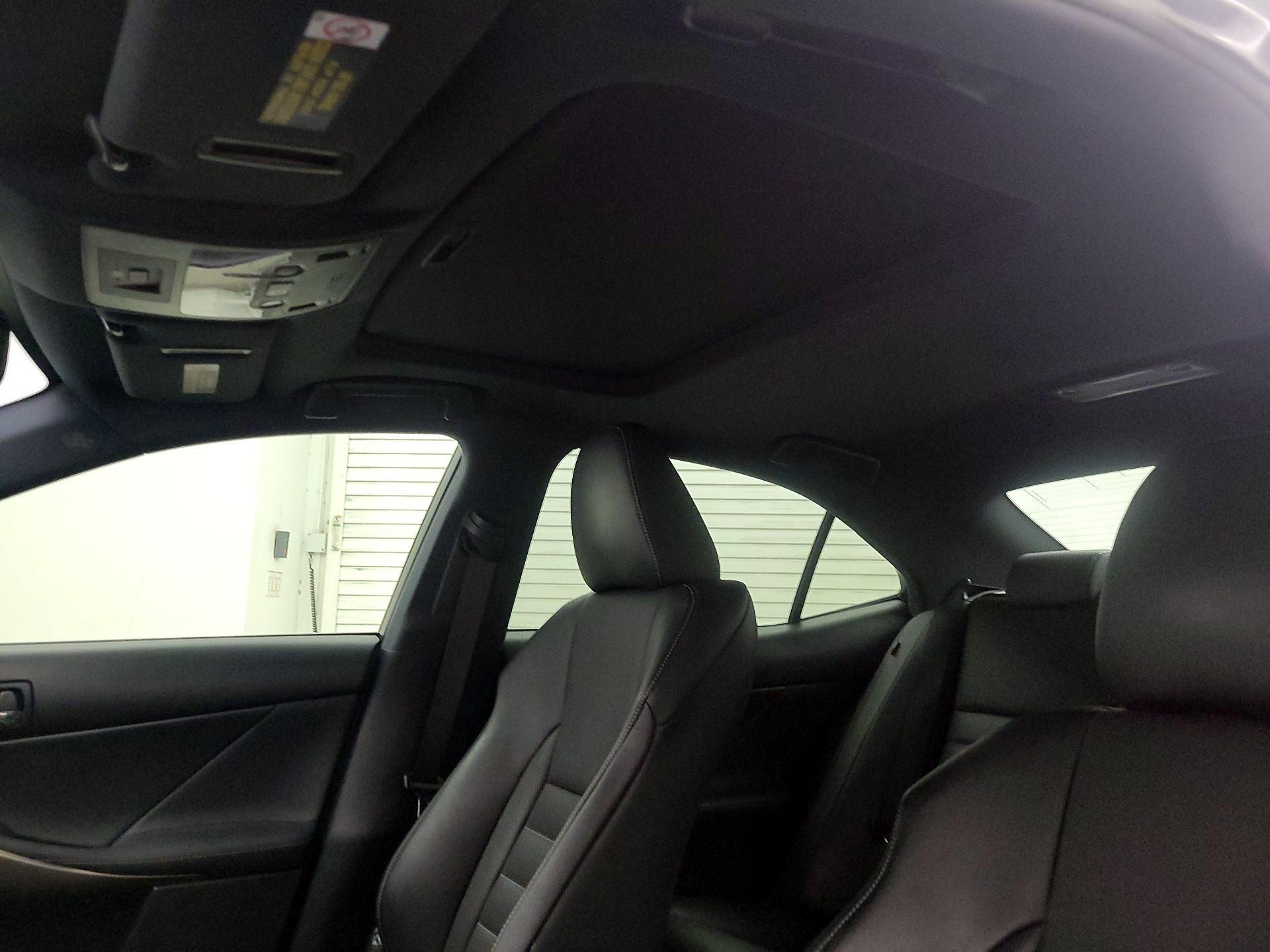 Thumbnail: 2016 Lexus IS - 19